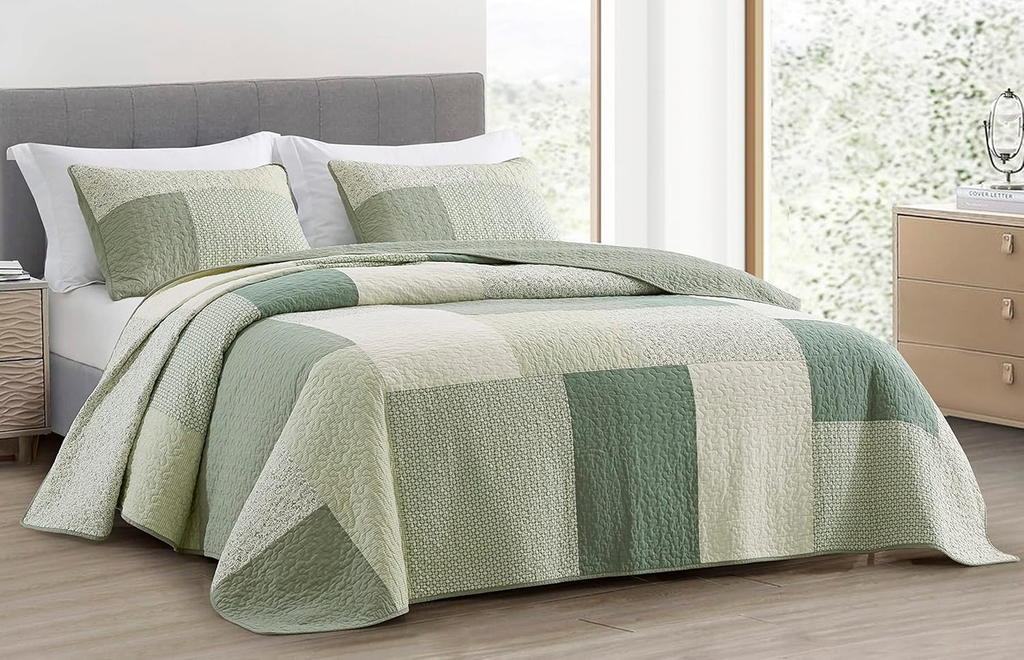 Chic Patchwork Quilt Set - Green Floral Super King Size Coverlet