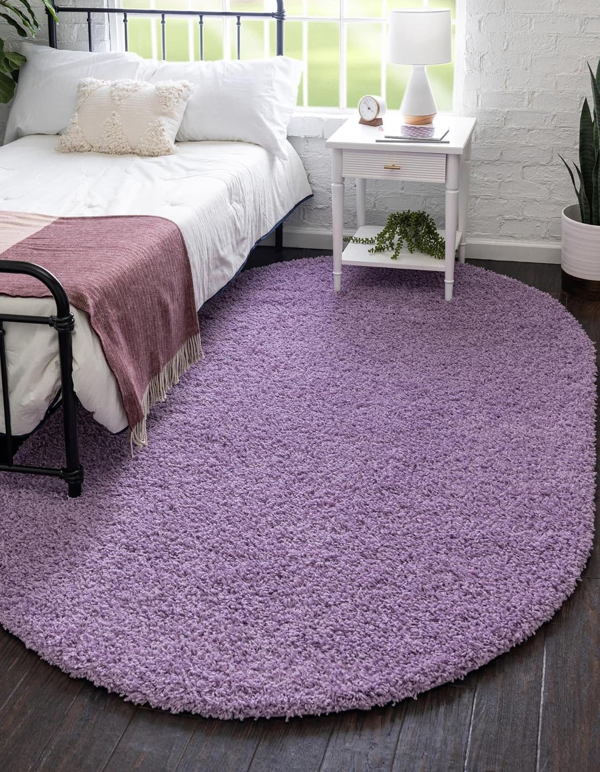 Unique Loom Solid Shag Collection Area Rug in Lilac for Comfort