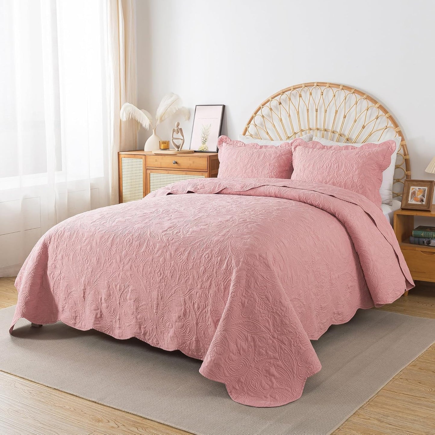 HoneiLife Queen Quilt Bedding Set - Lightweight Floral Coverlet