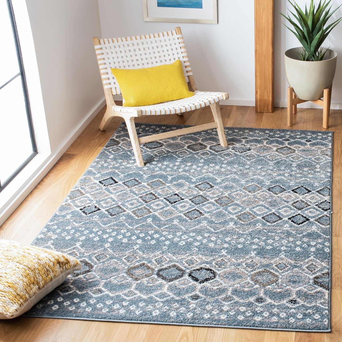 SAFAVIEH Amsterdam Collection Area Rug - Moroccan Boho Design