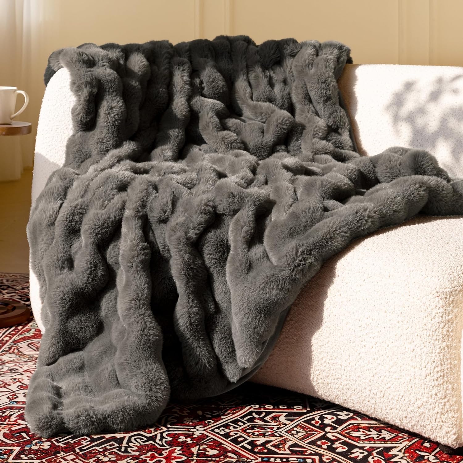 Ultra Soft Cozy Faux Fur Throw Blanket for Couch and Sofa