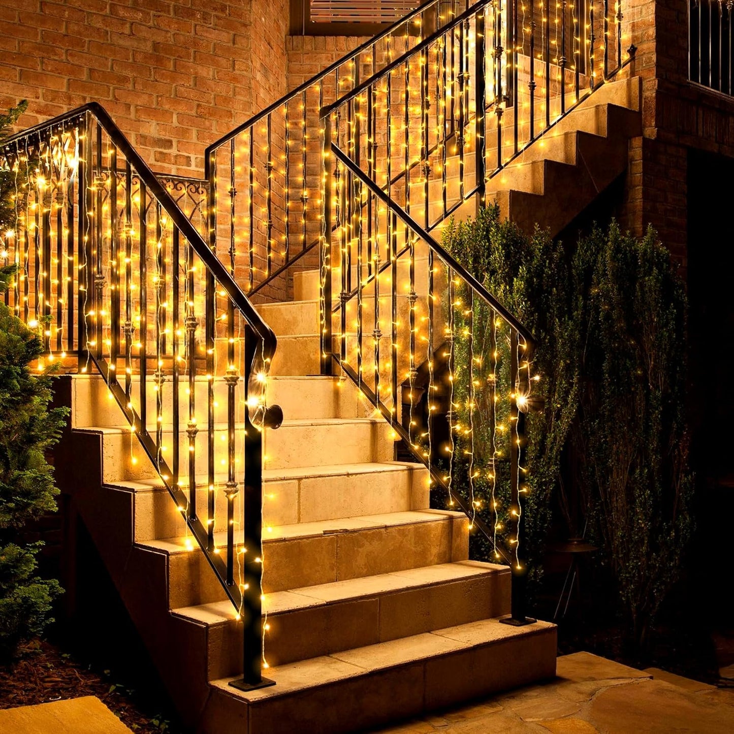 Eueasy 300 LED Curtain Lights: Brighten Your Outdoor Space!