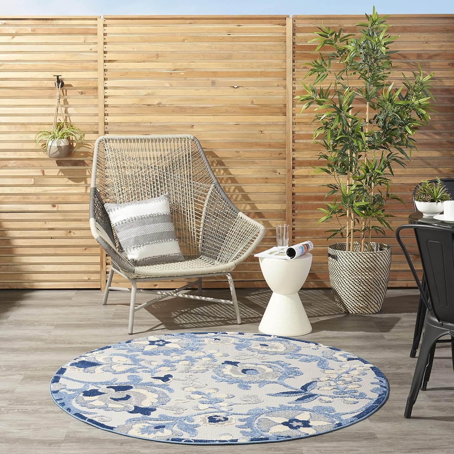 Nourison Aloha Indoor/Outdoor Blue/Grey Round Area Rug Review