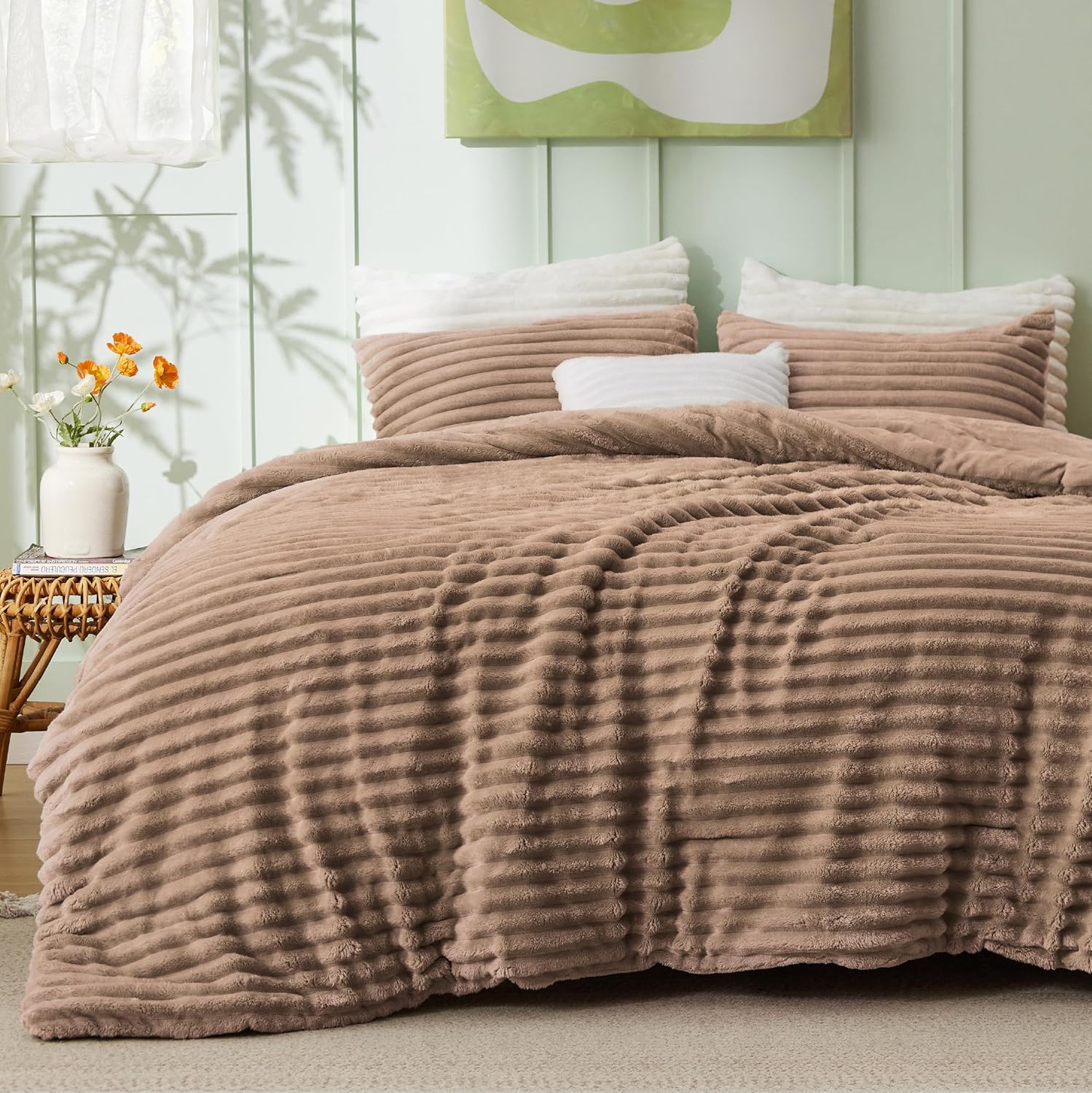 Bedsure Fluffy Comforter Set Queen - Super Soft Faux Fur Bedding