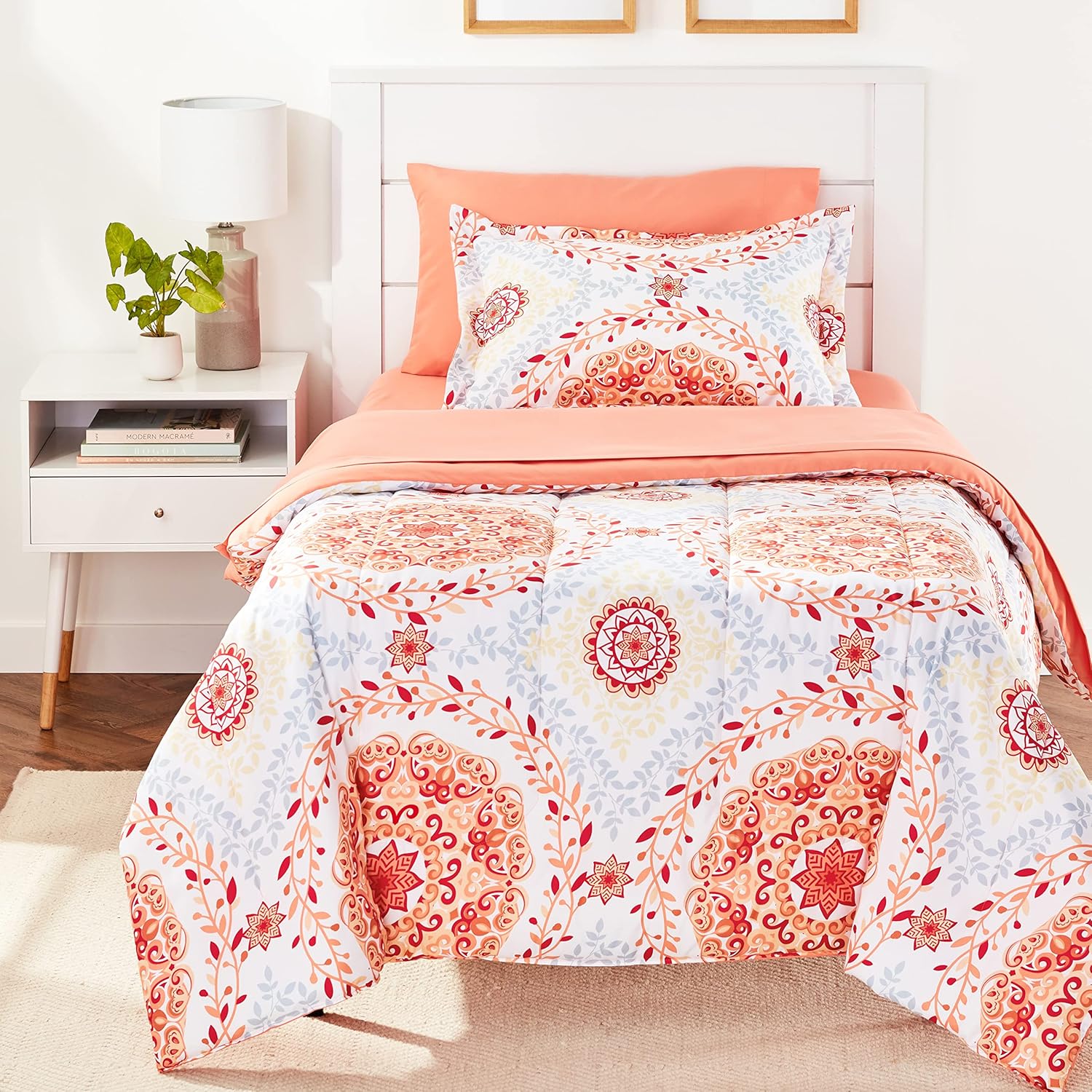 Twin Comforter Set with Printed Sheets for Cozy Sleep Experience