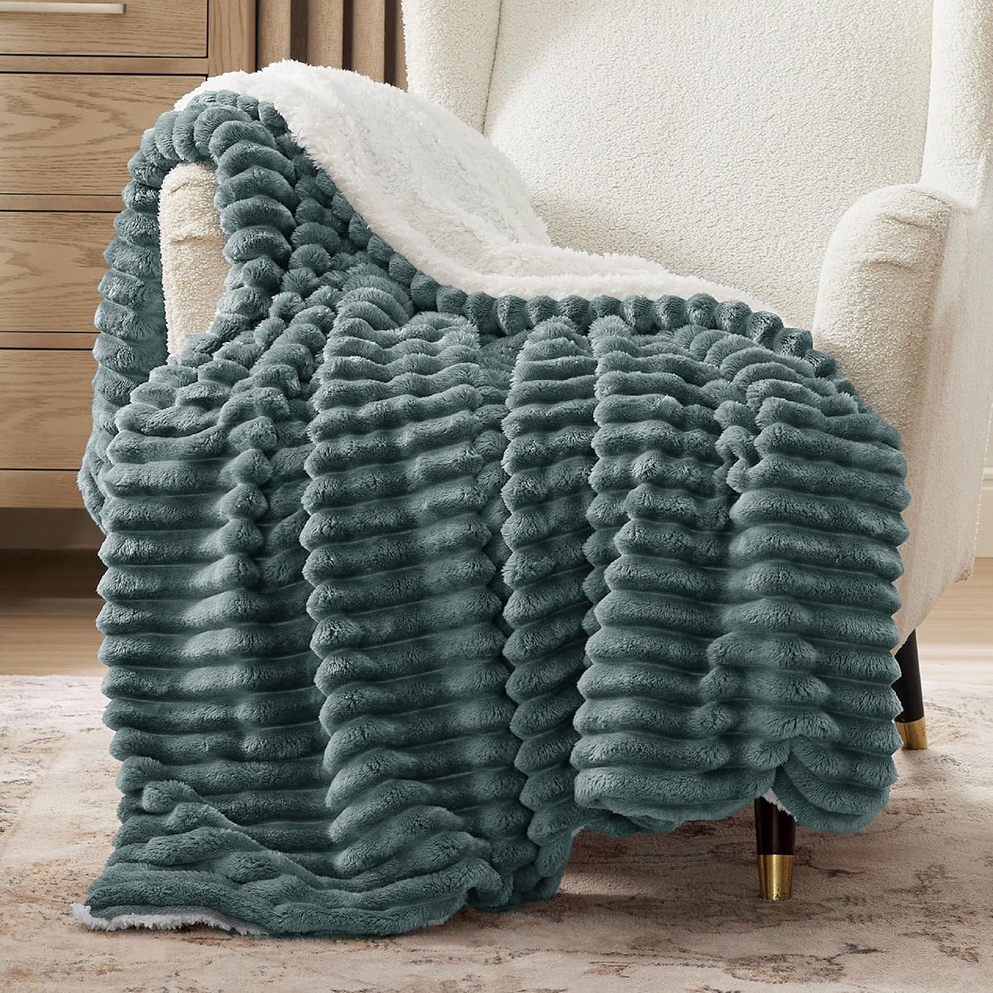 Bedsure Sherpa Blanket Twin Size - Cozy Fleece for Winter Use