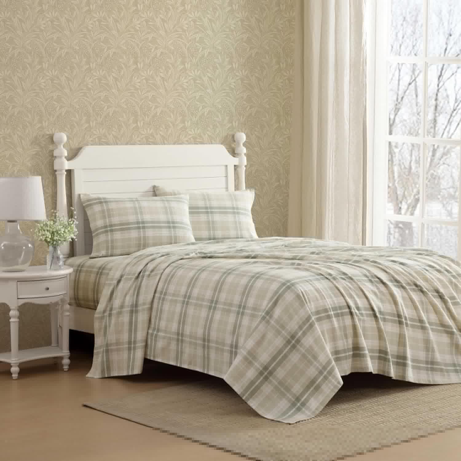 Laura Ashley Full Bed Sheets Set in Mulholland Plaid Green