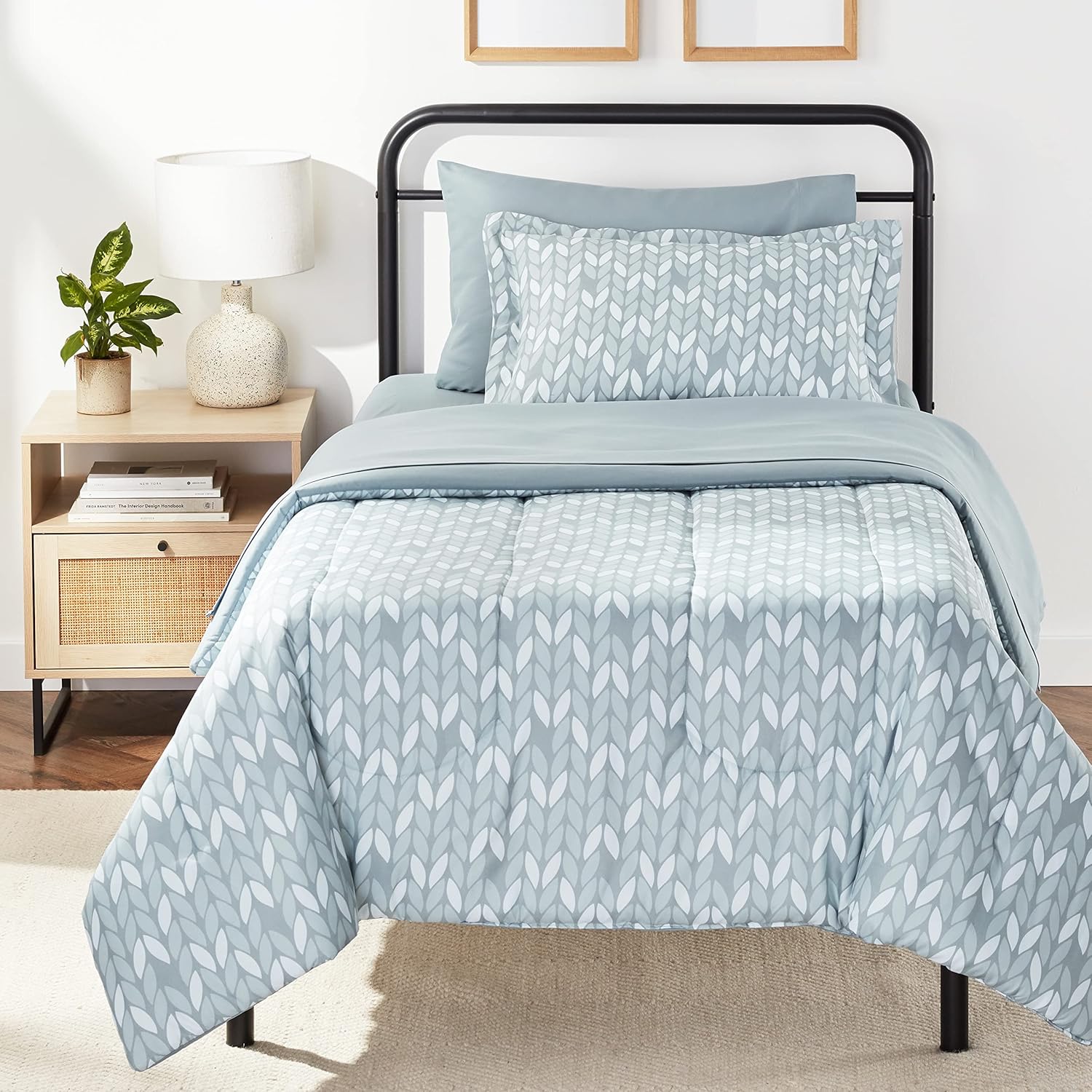 Twin Comforter Set with Printed Sheets for Cozy Sleep Experience
