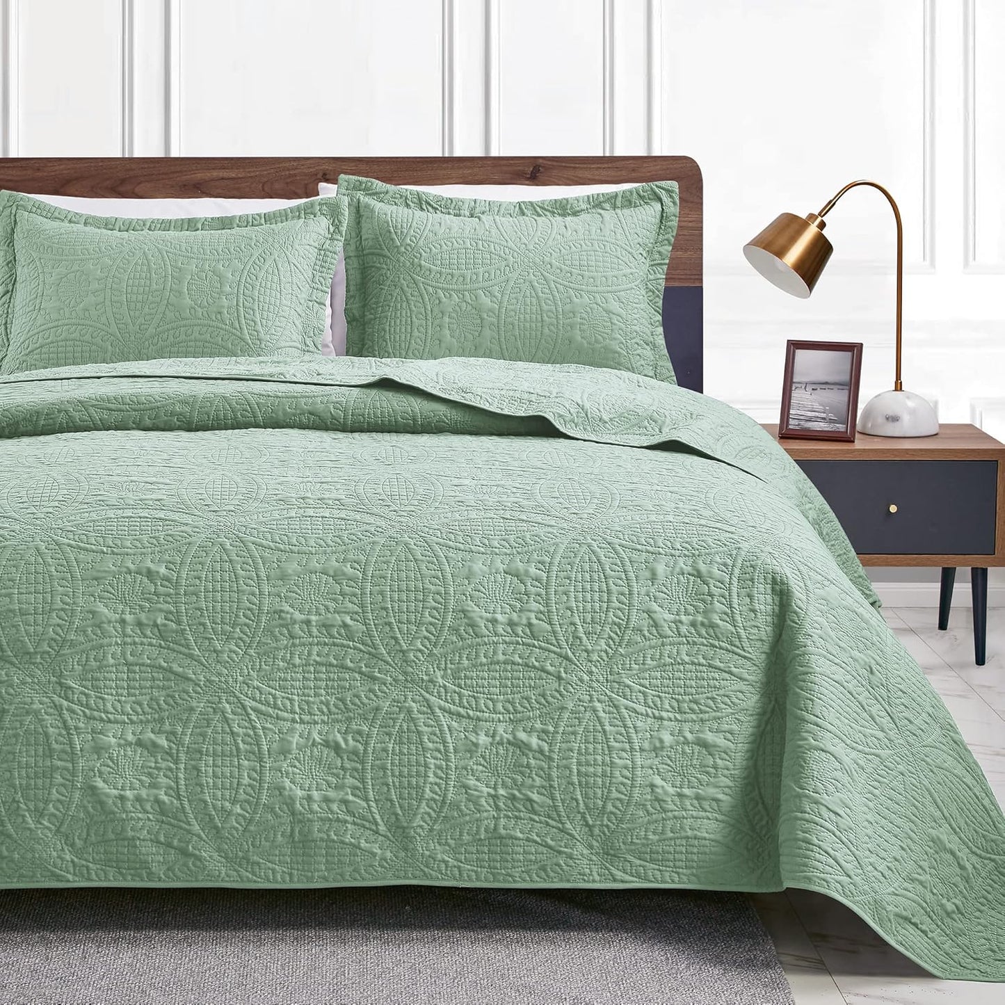 Love's cabin California King Size Quilt Bedding Set for All Seasons
