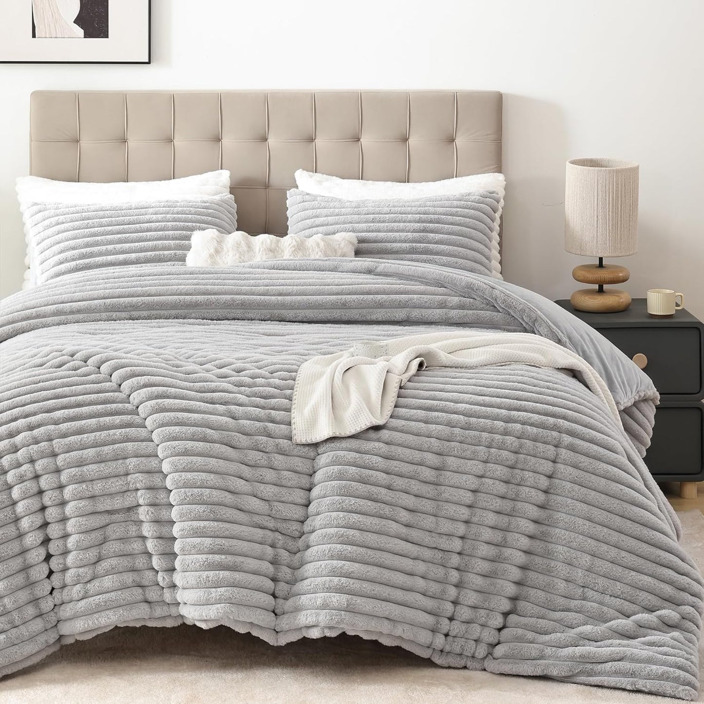Smoofy Fluffy Queen Comforter Set - Luxury Soft Warm Bedding