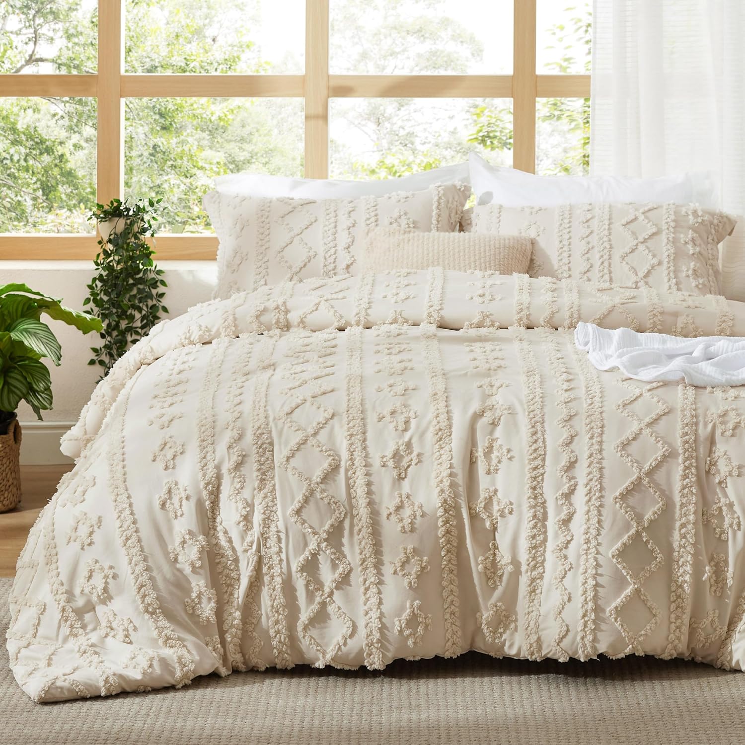 Bedsure Tufted Boho Comforter Set for Elegant Bedroom Decor