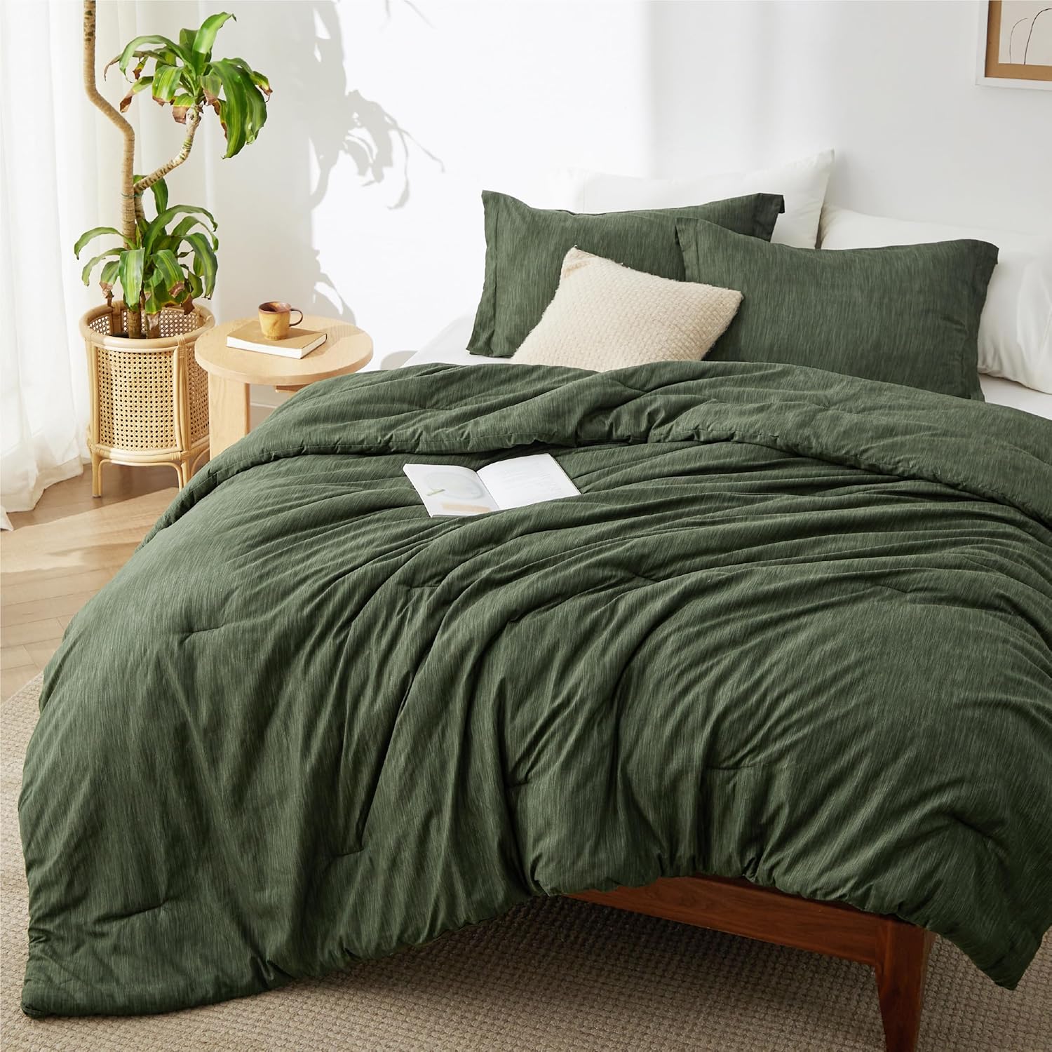 Bedsure Full Comforter Set - Dark Green Soft Bedding for All Seasons