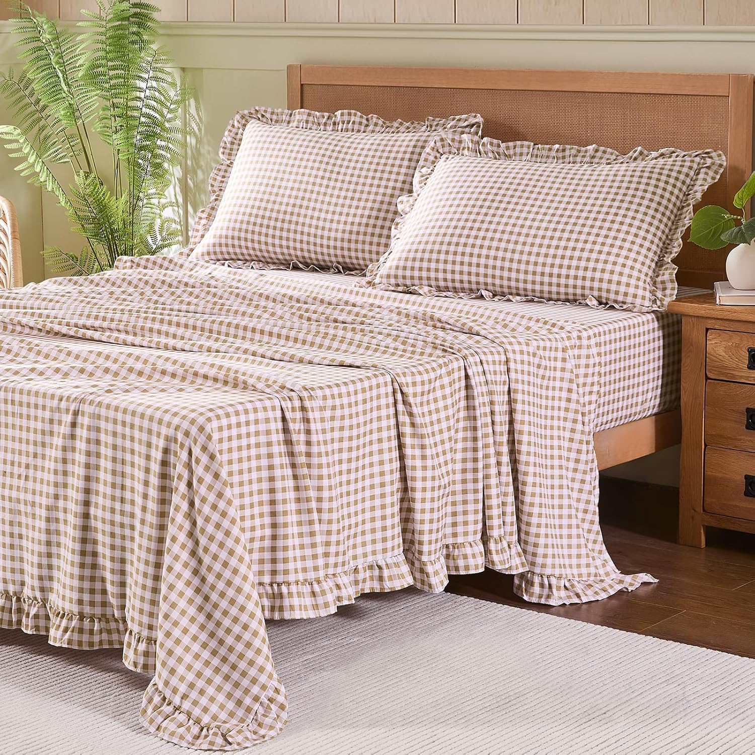 Gingham Queen Sheet Set with Ruffle Design for Cozy Bedrooms