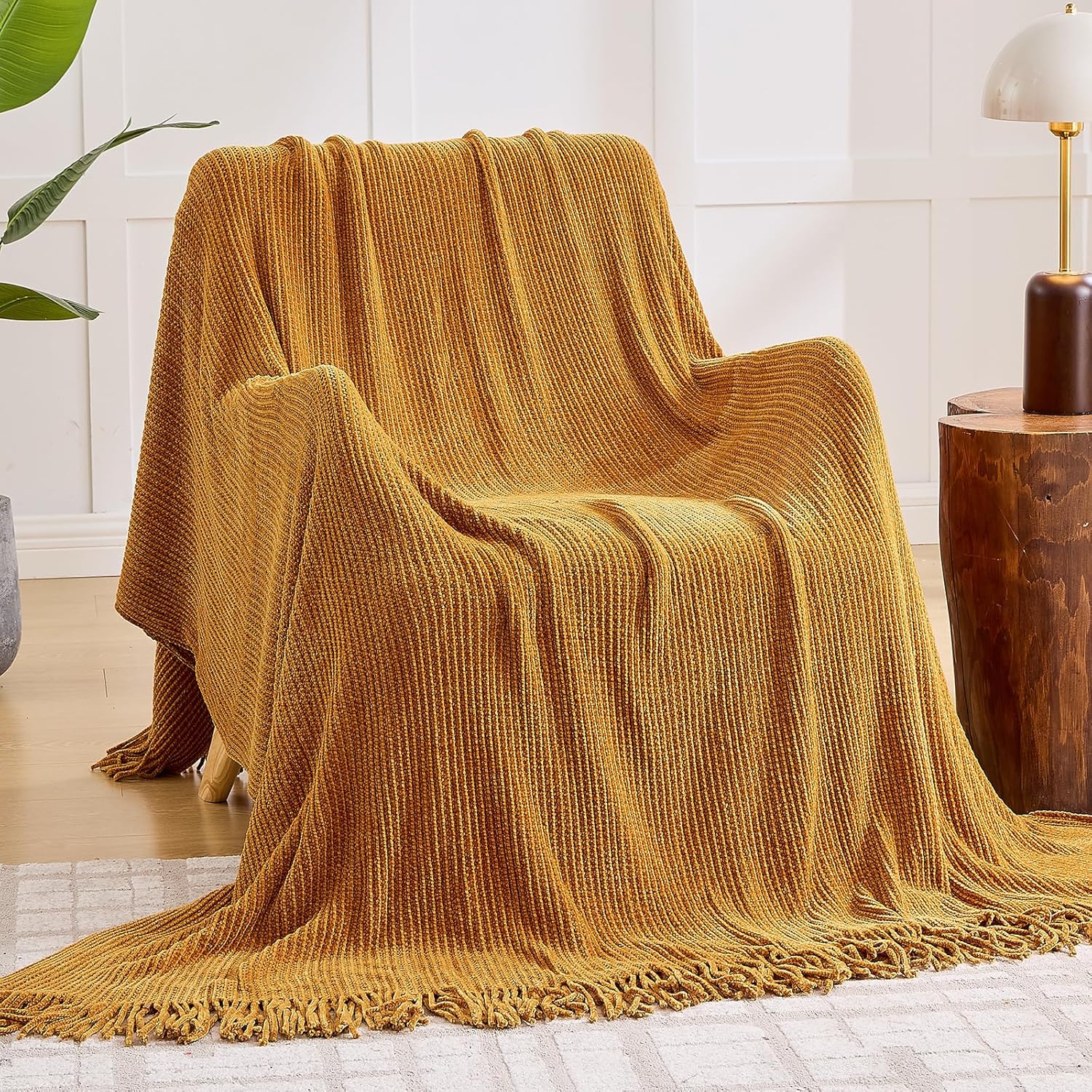 Cozy Brown Throw Blanket for Couch Bed - Soft Chunky Chenille