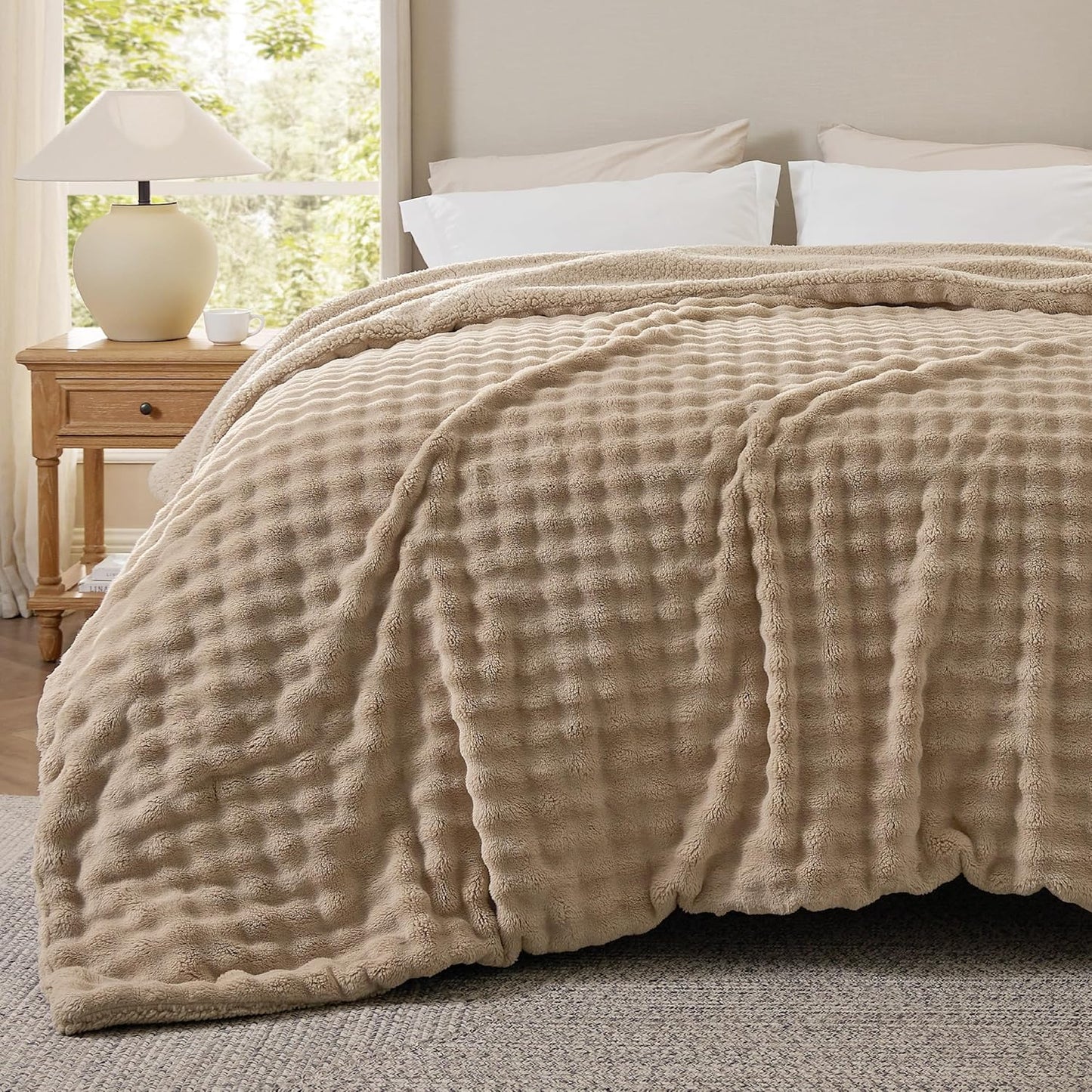 Bedsure Bubble Sherpa Blanket King Size for Cozy Winter Nights