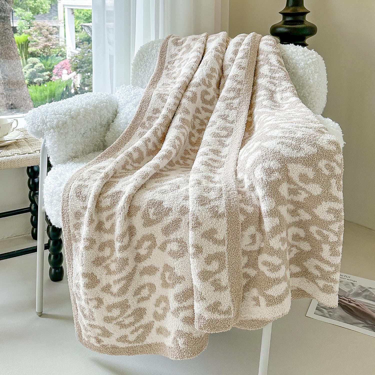 Ultra Soft Leopard Throw Blanket for Cozy Comfort and Style