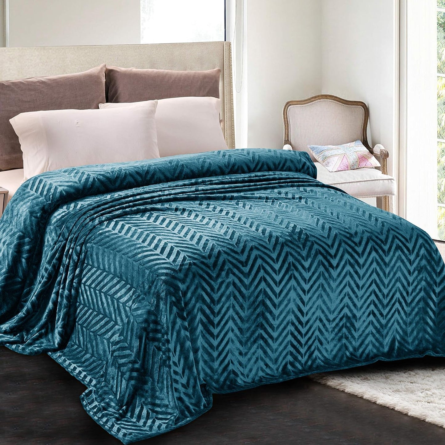 Whale Flotilla King Size Flannel Fleece Blanket for All Seasons
