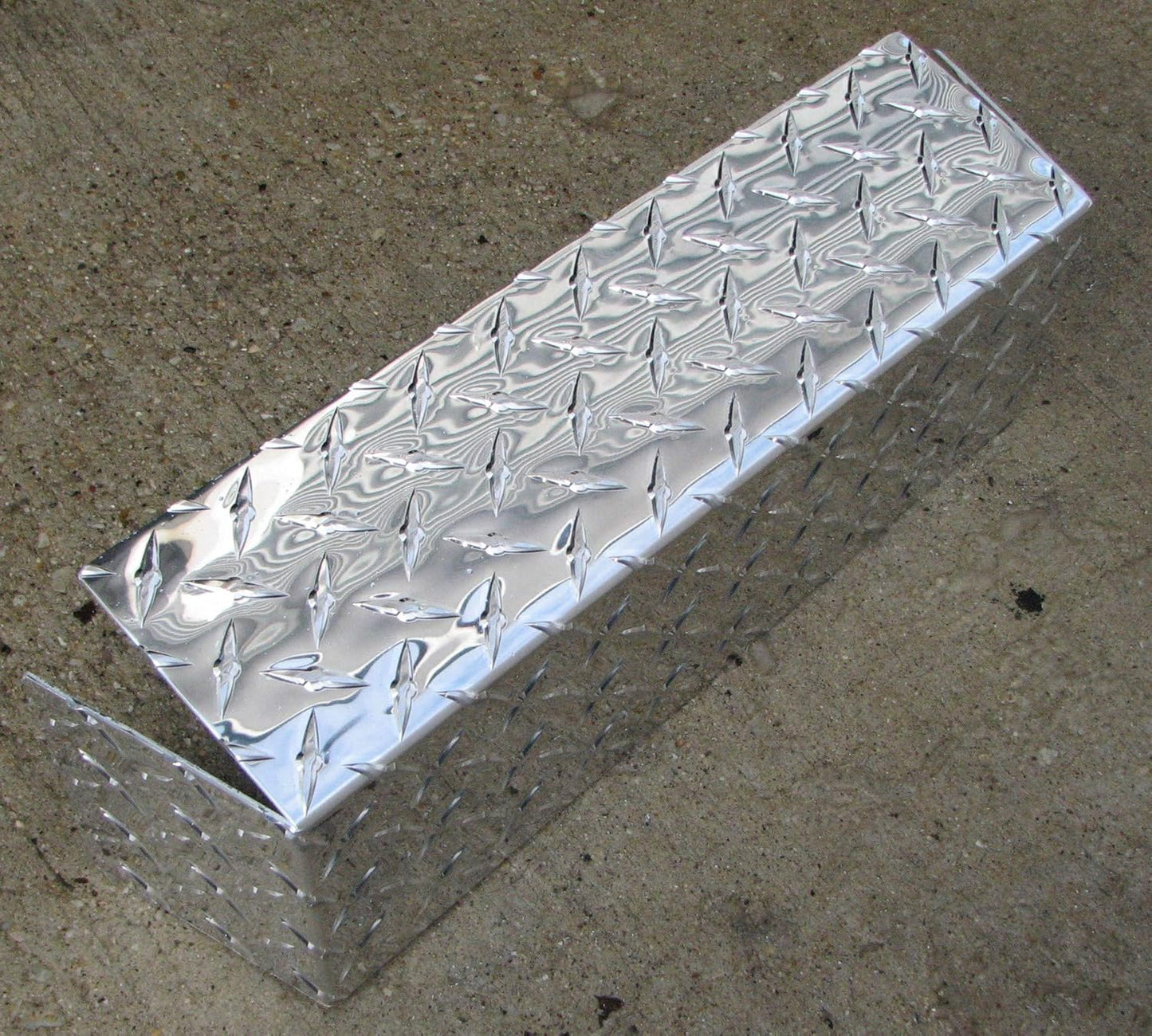 Durable Diamond Plate Front Bumper for Club Car DS