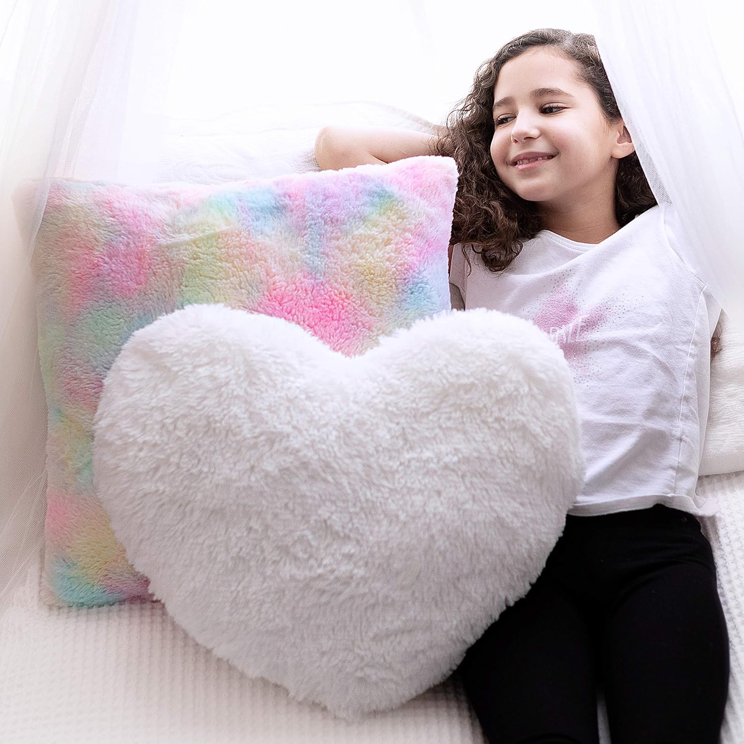 Girls' Dream: Fluffy Heart & Rainbow Pillows - Perfectto Design