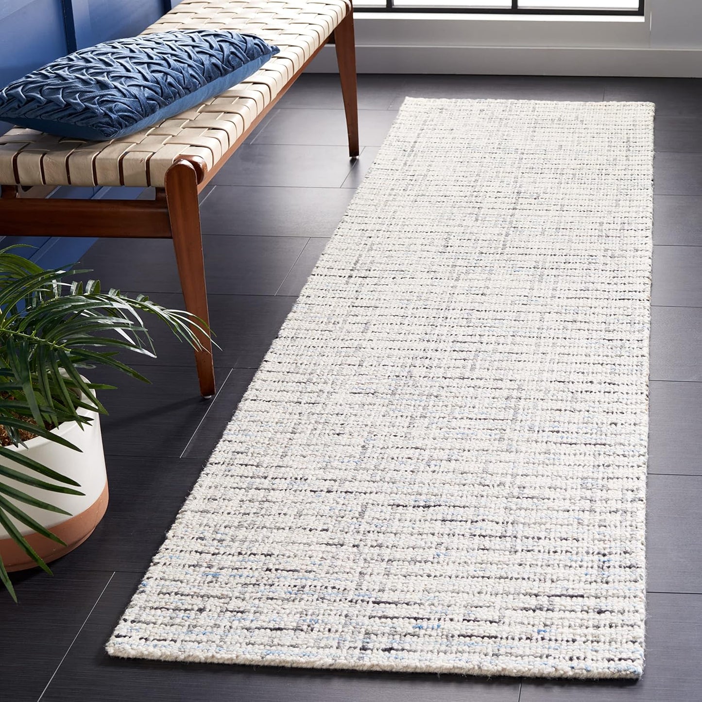 SAFAVIEH Abstract Collection Runner Rug - Handmade Wool for Home