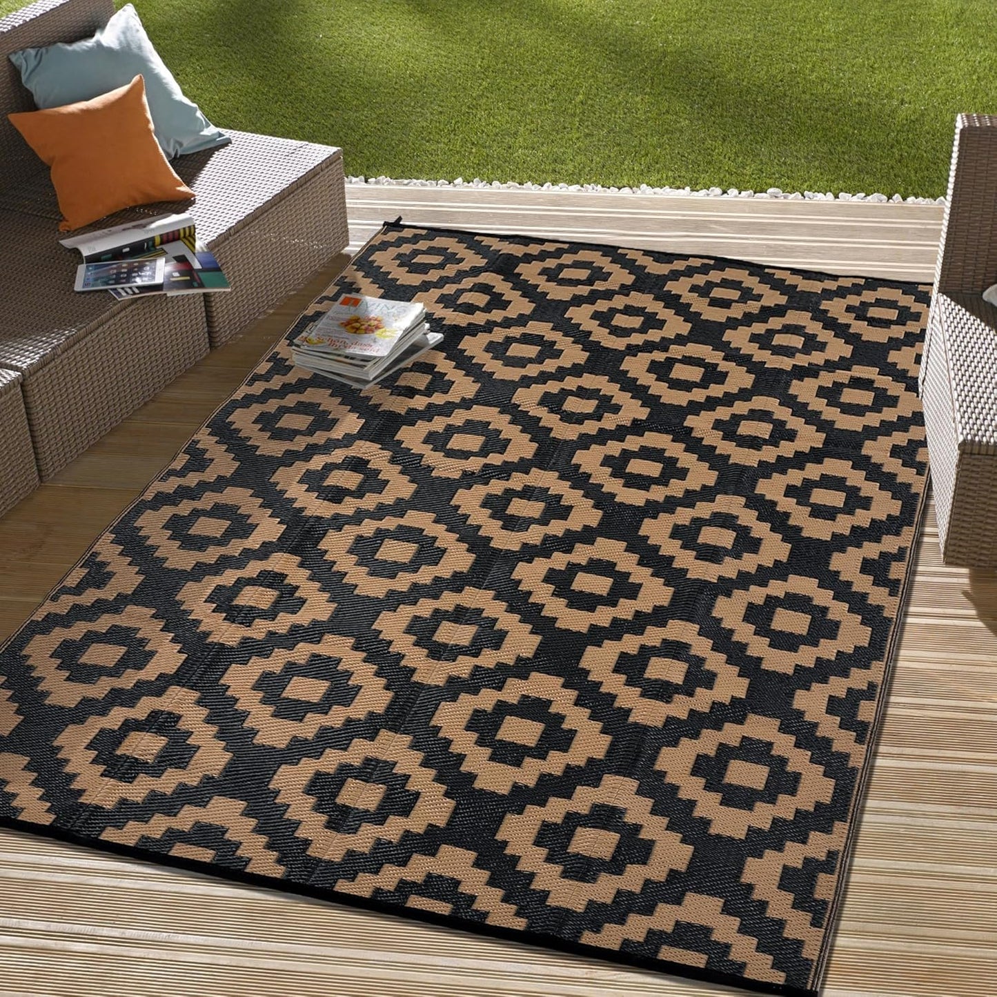 8x10 Outdoor Rug Waterproof Plastic Straw Rug for Every Space