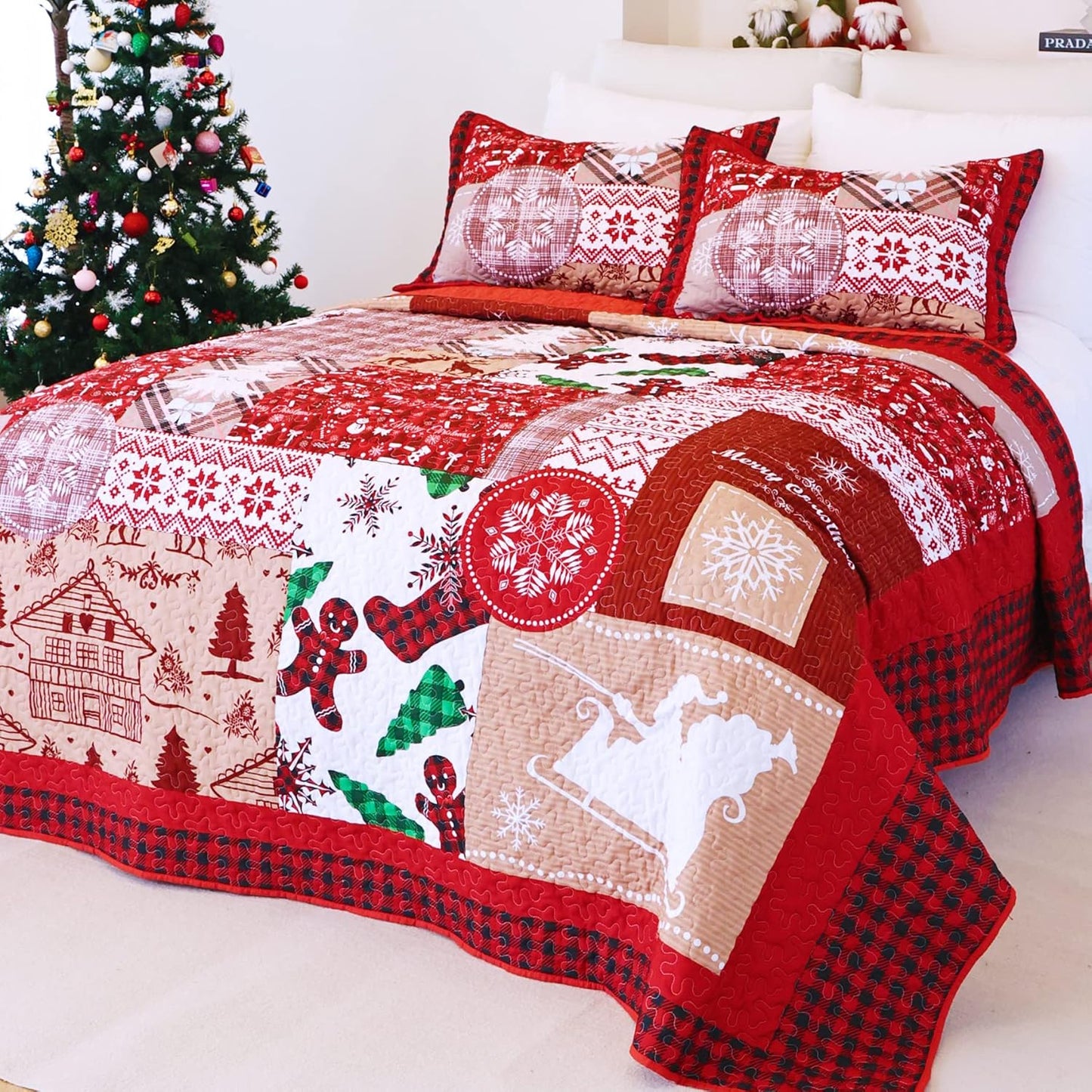 EVENHUG King Size Quilt Christmas Theme Bedding Set for Holiday