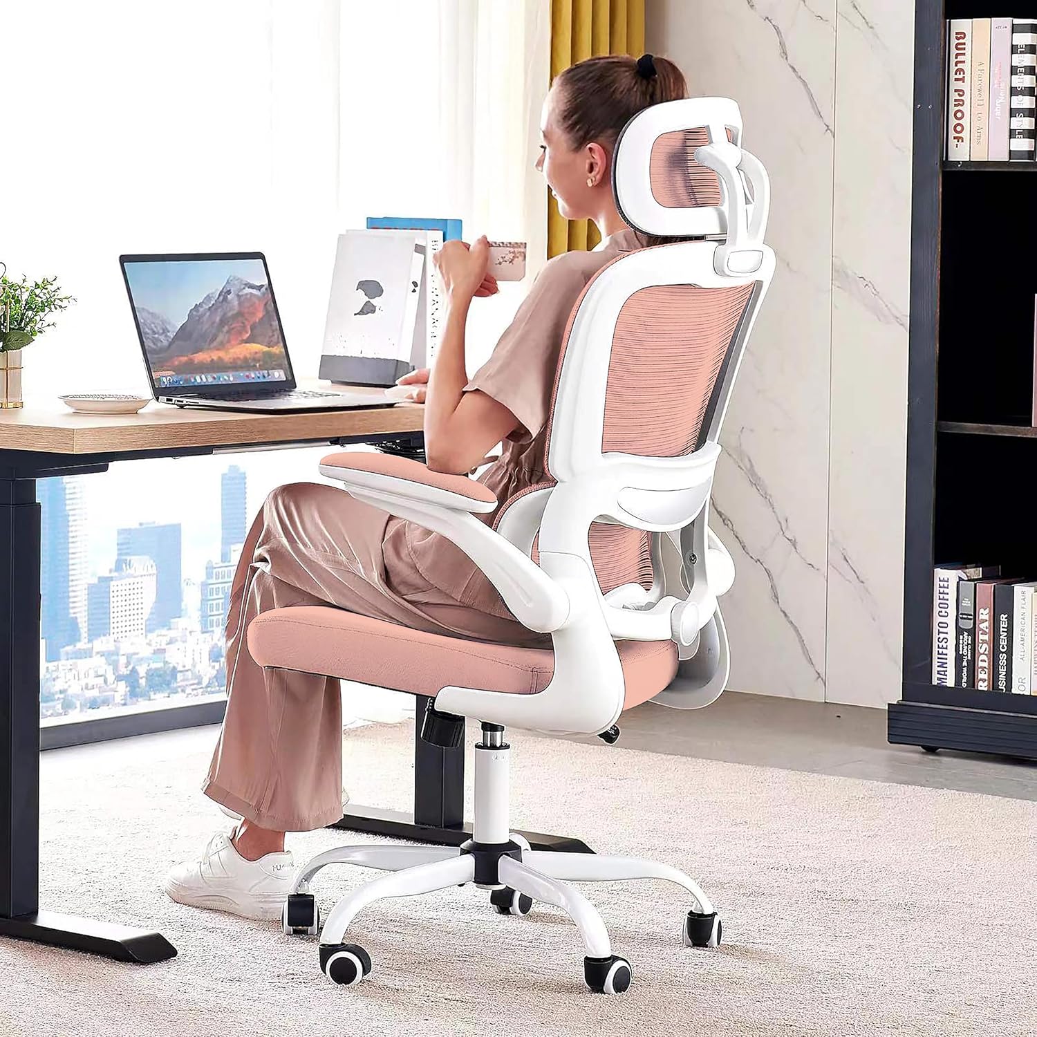 Comfortable Pink Mesh Gaming Chair, 330 lbs Capacity - TRALT