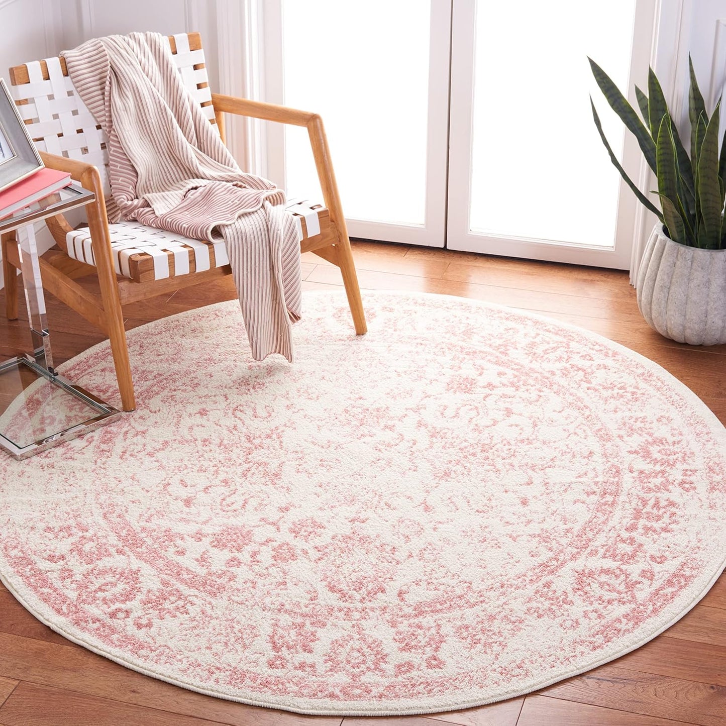 SAFAVIEH Adirondack Collection Area Rug - 8ft Round, Ivory & Rose