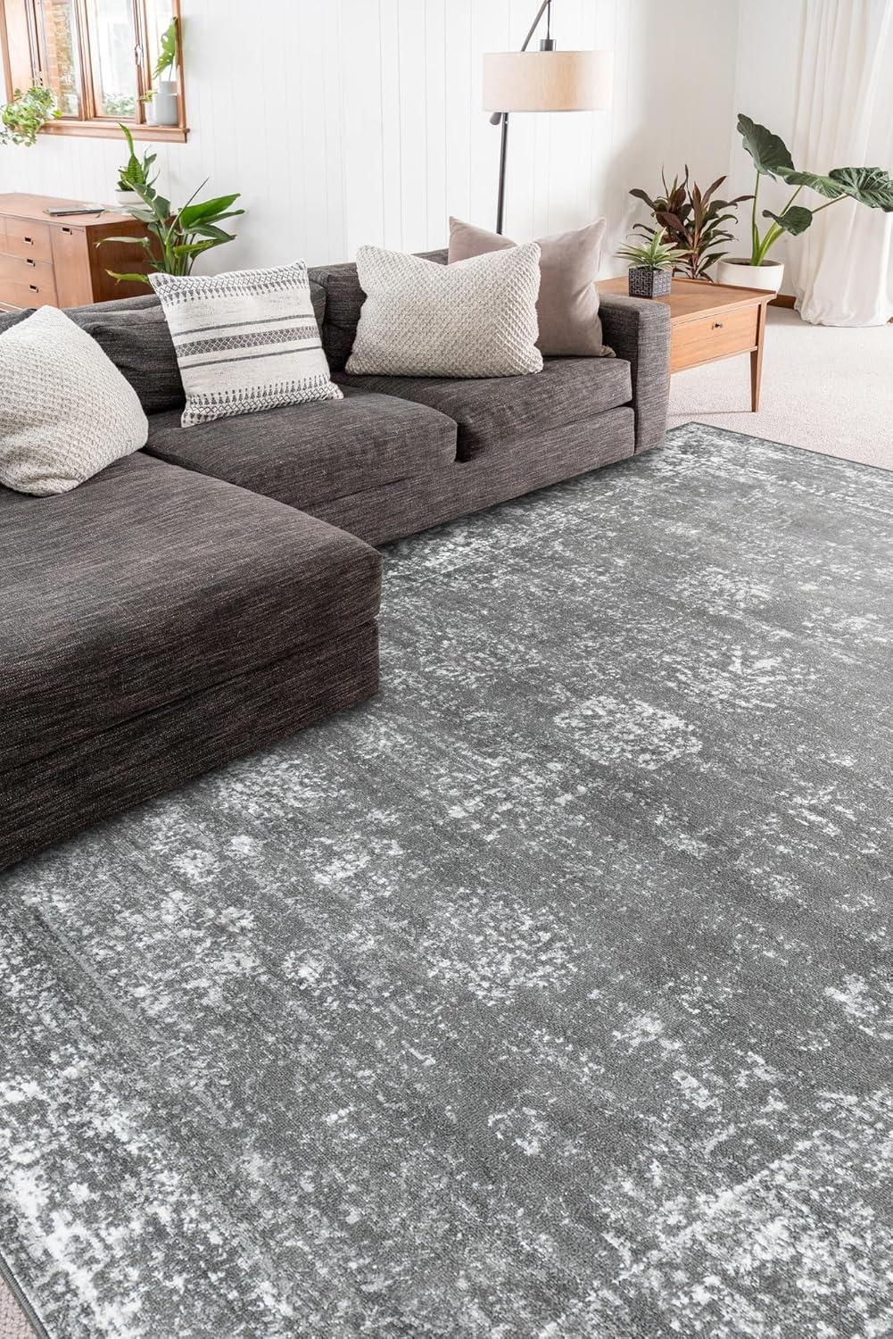 Unique Loom Sofia Collection Area Rug & Pad Bundle for Comfort