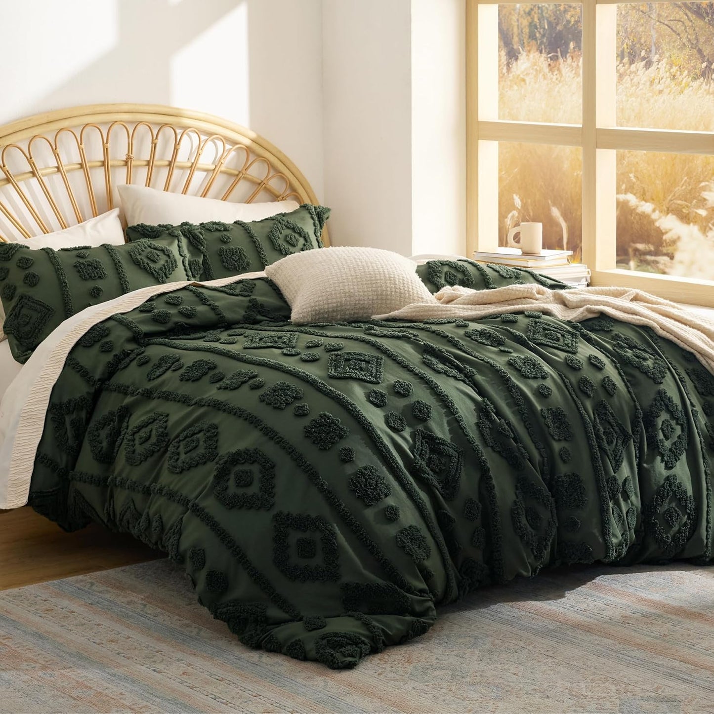 Bedsure Queen Size Comforter Set - Dark Green Tufted Boho Chic