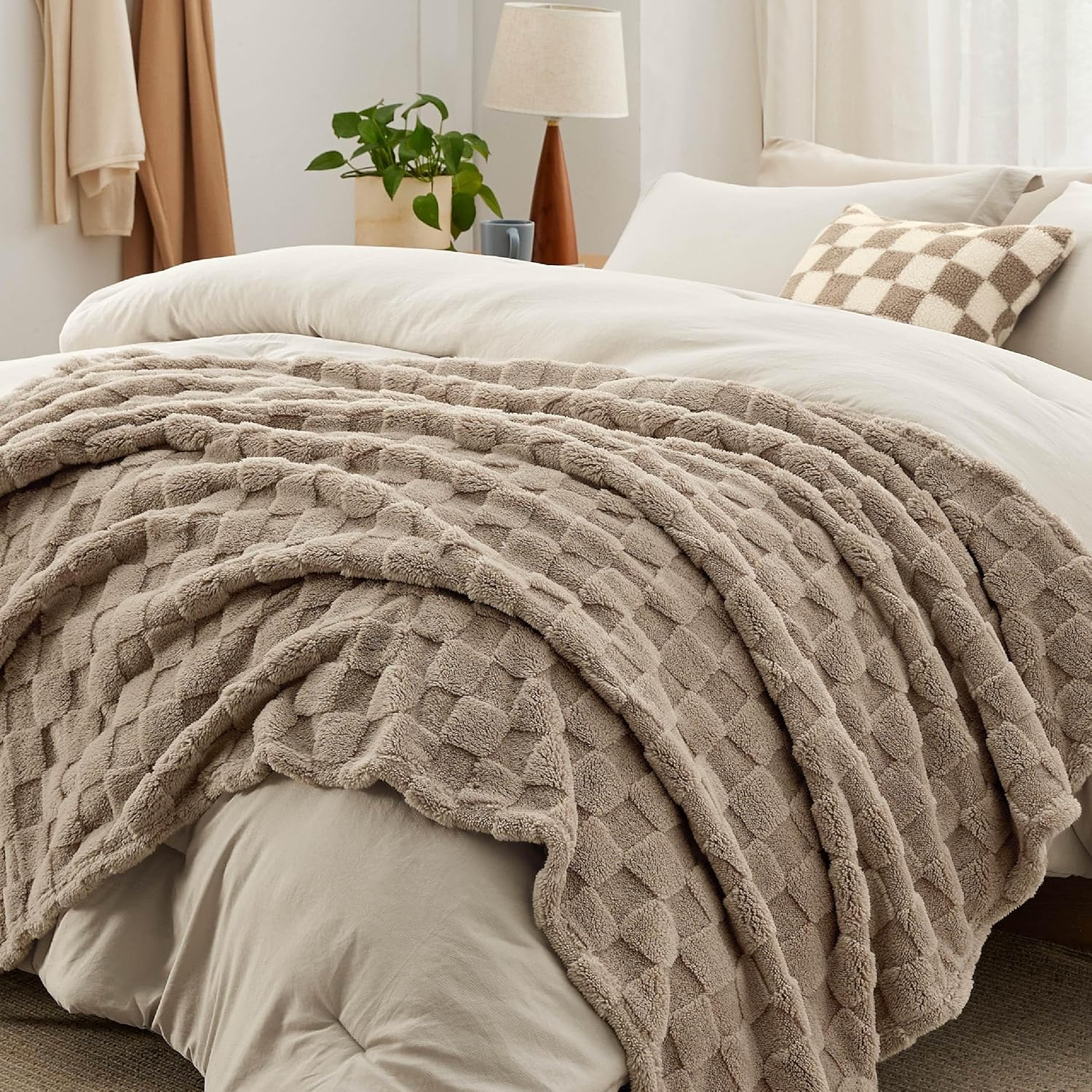 Bedsure King Size Comforter Set with Throw Blanket and Pillow