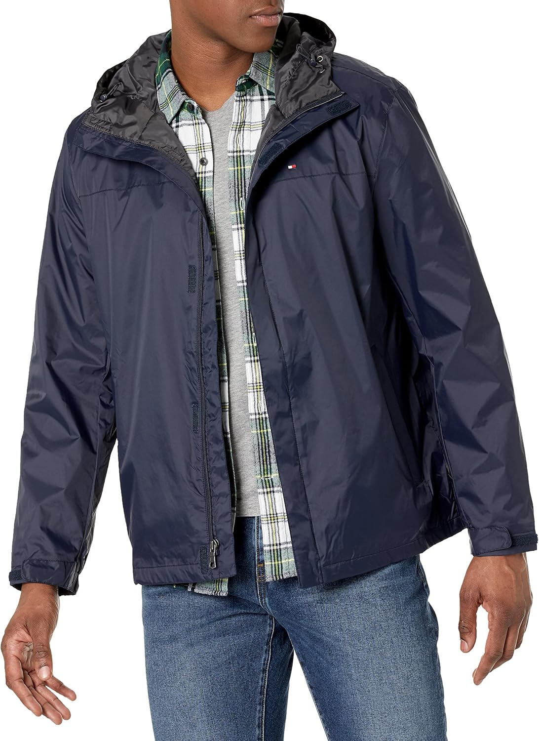 Tommy Hilfiger Men's Lightweight Waterproof Hooded Jacket Review