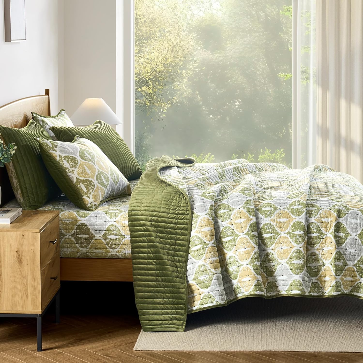 Wonderful Velvet Quilt Set - Striped Channel Stitch Green Queen