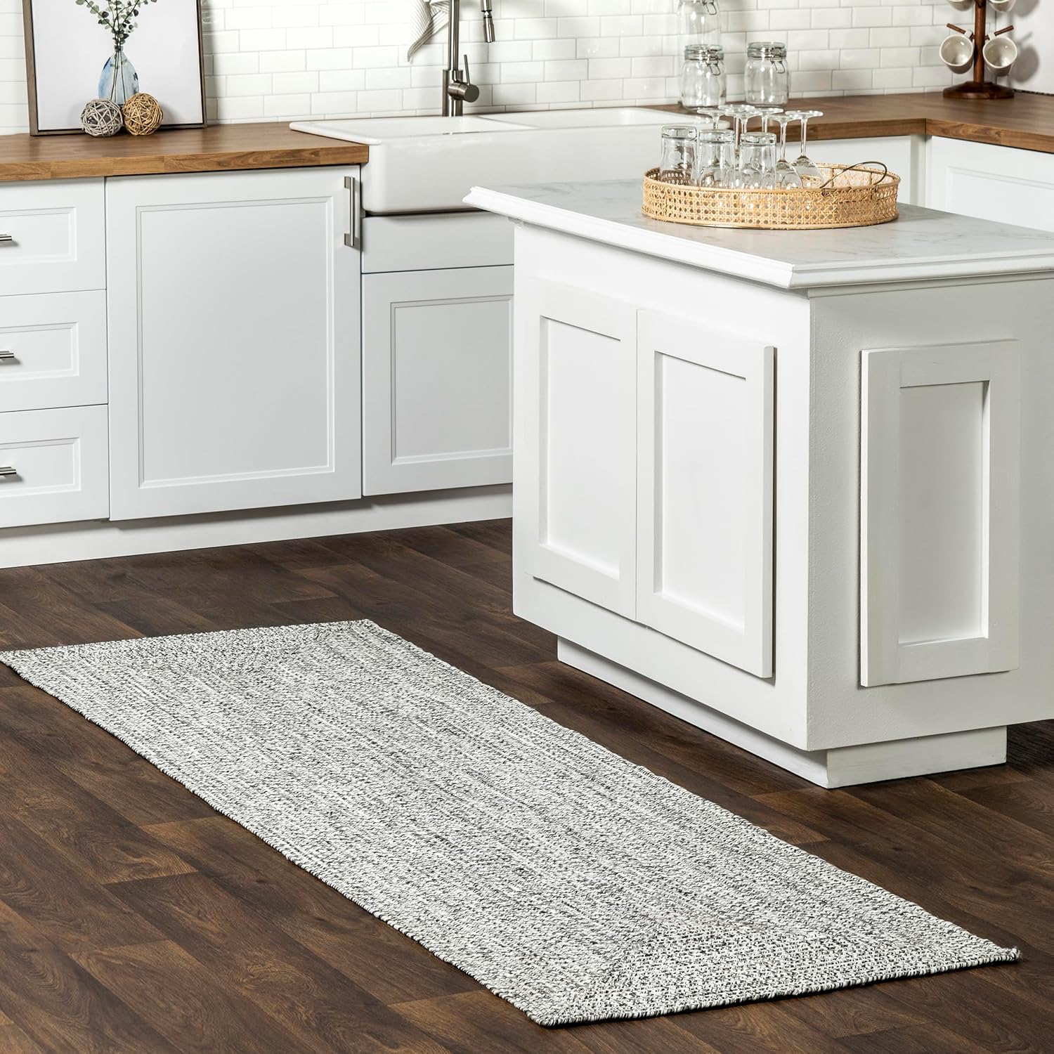 nuLOOM 2ft 6in x 6ft Solid Hand Braided Indoor/Outdoor Rug