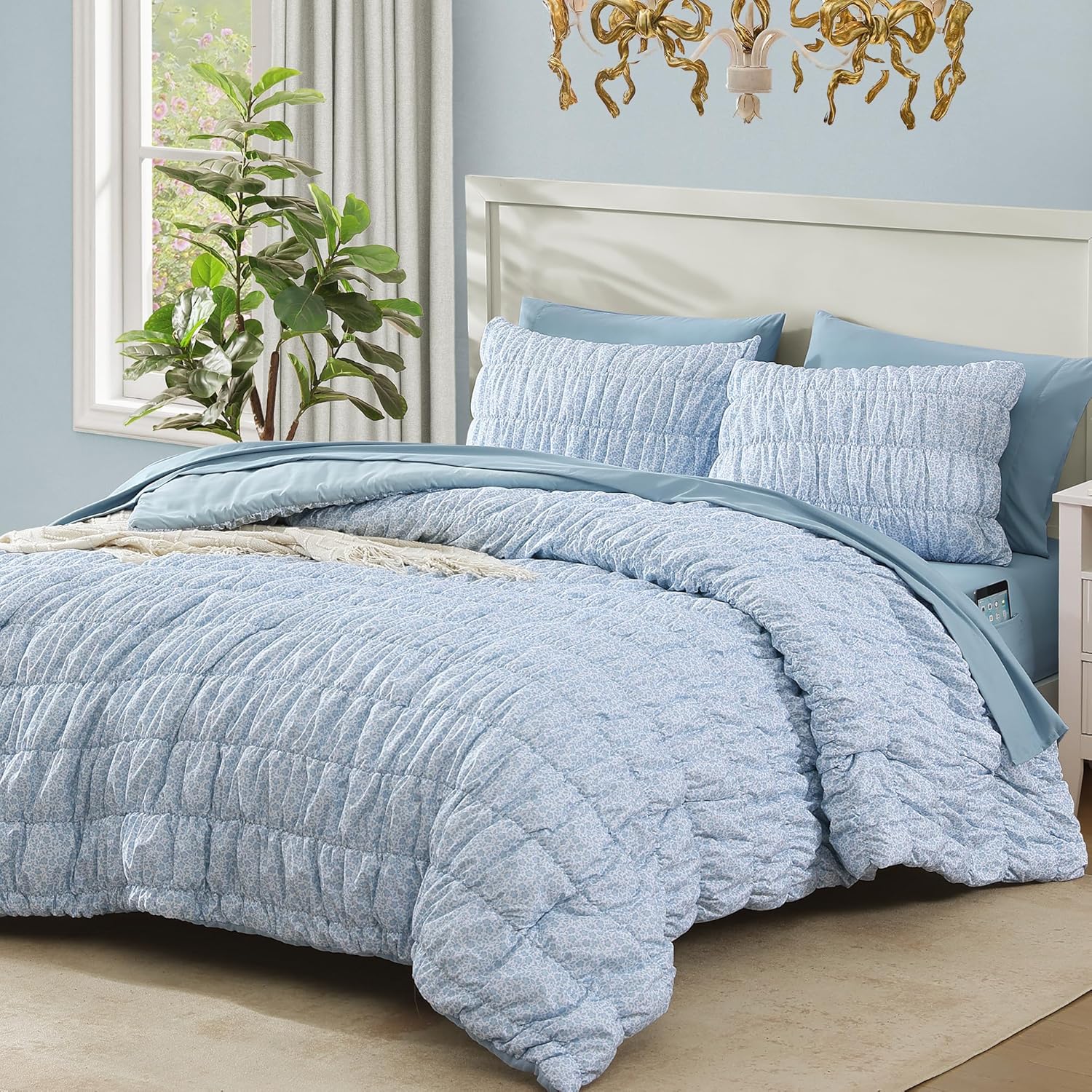 Queen Comforter Set - 7 Pieces Blue Classic Puff Floral Bedding