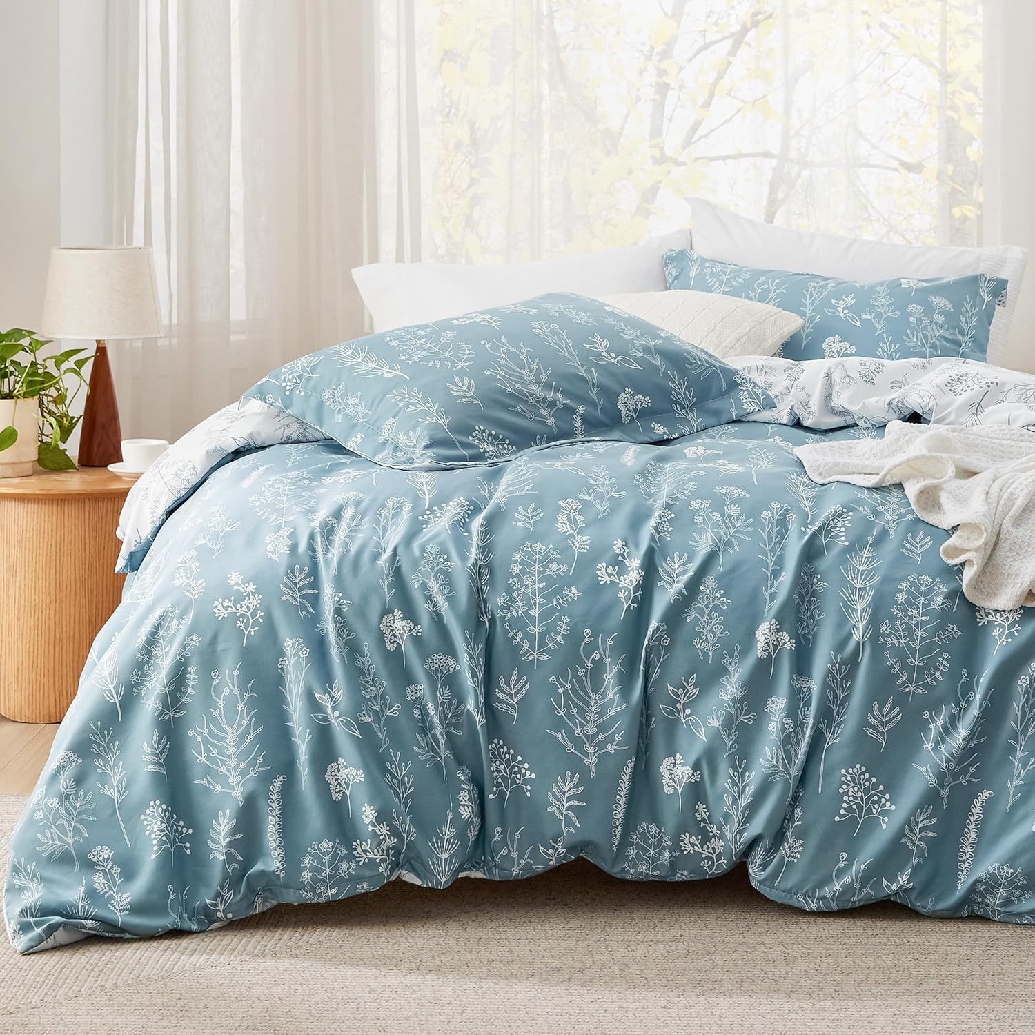 Bedsure California King Comforter Set - Mineral Blue Floral Design
