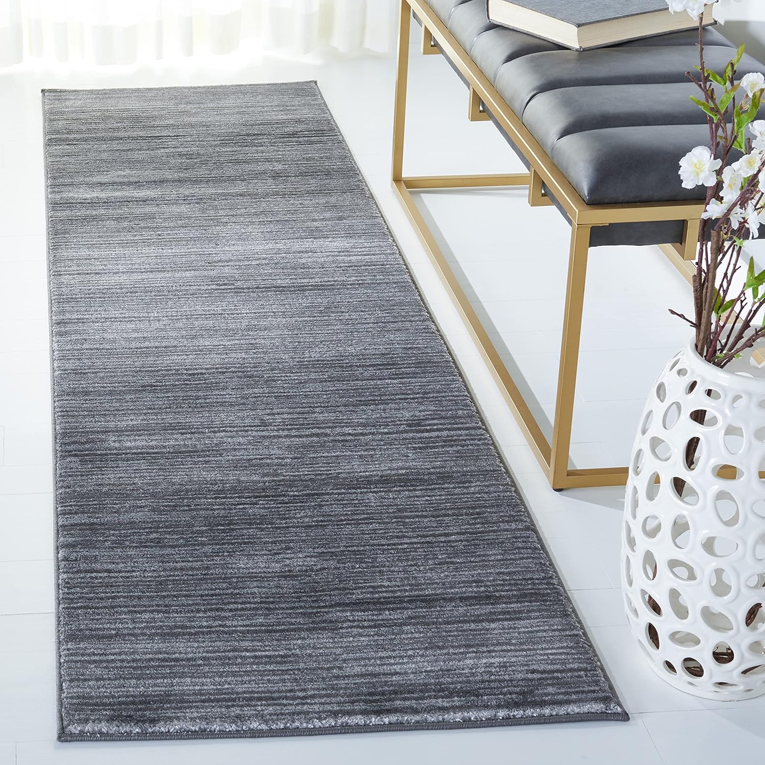SAFAVIEH Vision Collection Runner Rug - Modern Ombre Chic Design