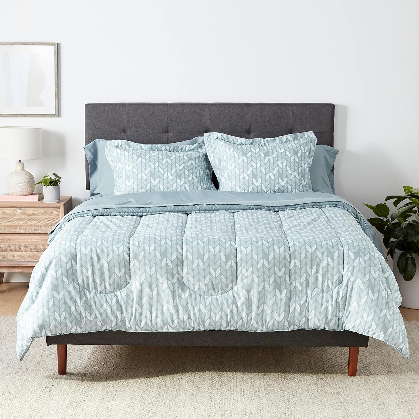 Full/Queen Comforter Set with Herringbone Sheets for Cozy Sleep