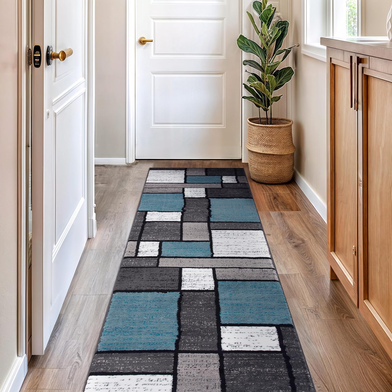 Contemporary Modern Boxes Non Shedding Runner Rug 2ft 7in x 8ft
