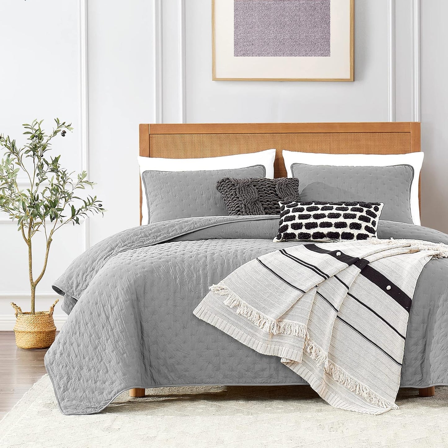 California Cal King Size Quilt Bedding Set - Soft Grey Coverlet