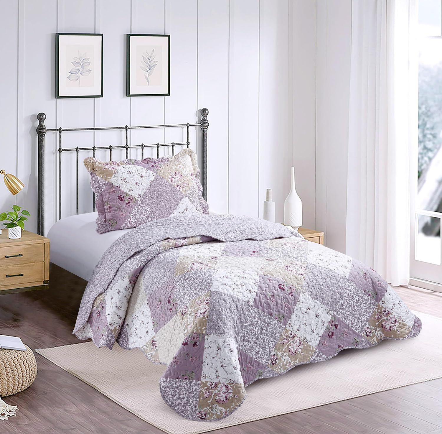 Brilliant Sunshine Lilac and Beige Rose Patchwork Quilt Set