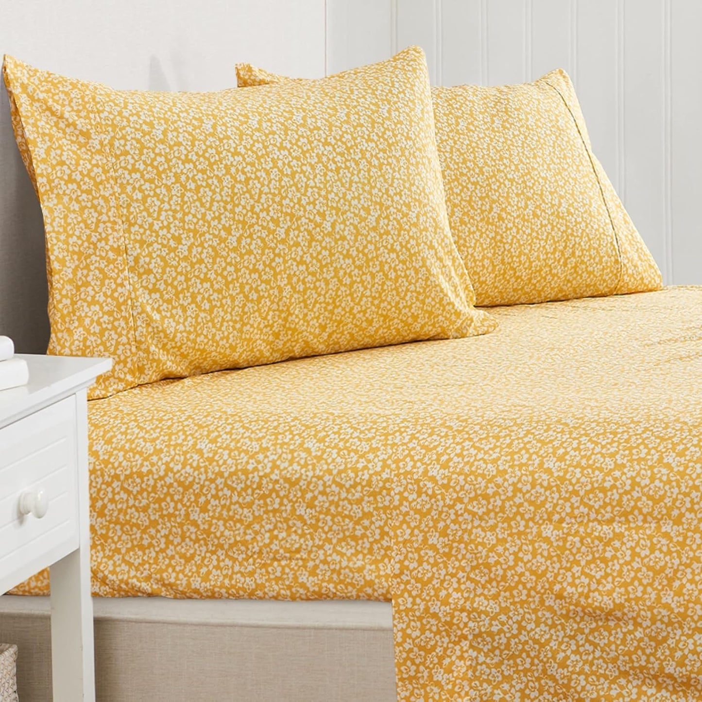 Great Bay Home 3-Piece Twin Size Floral Print Microfiber Sheets