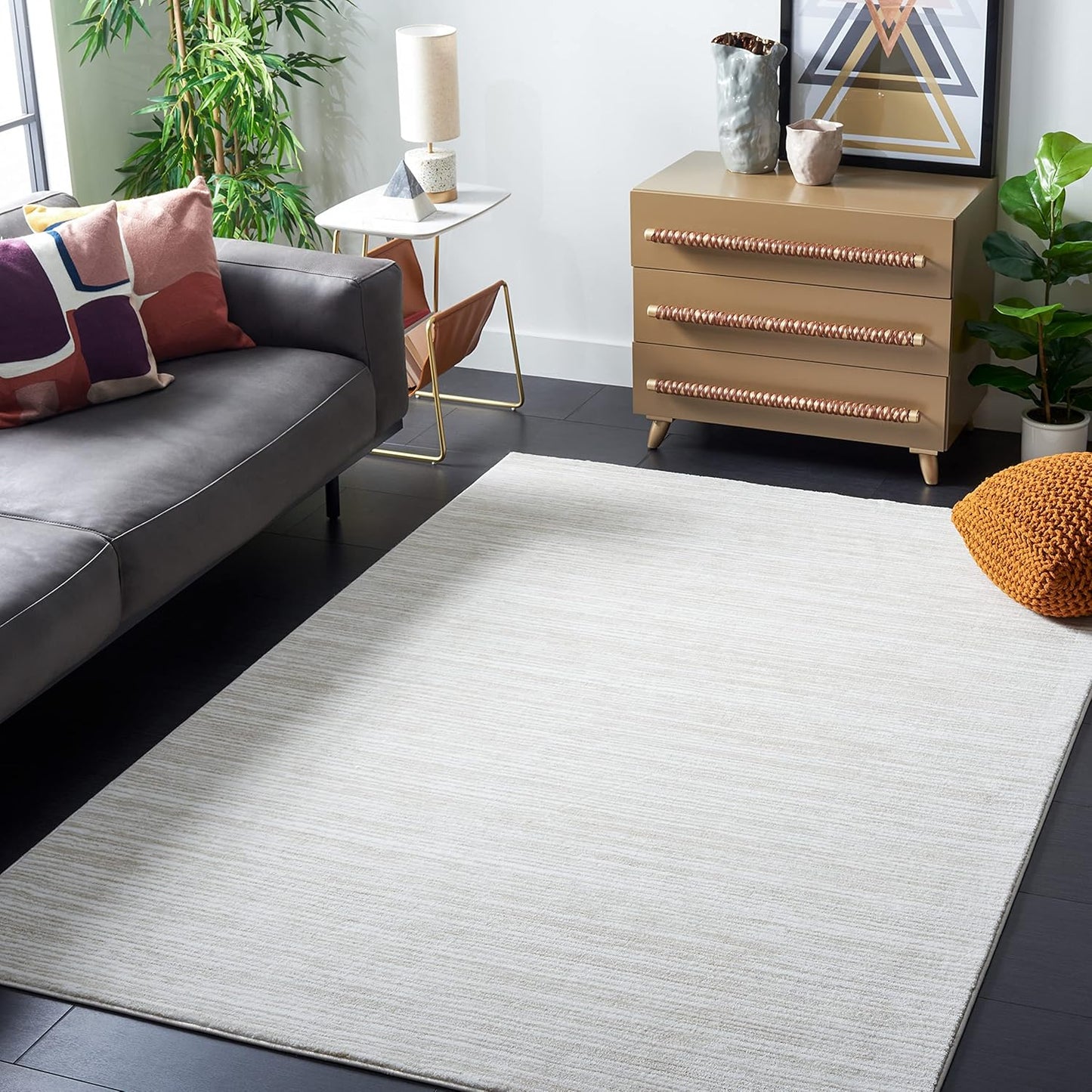 SAFAVIEH Vision Collection Area Rug - Chic Design for Home