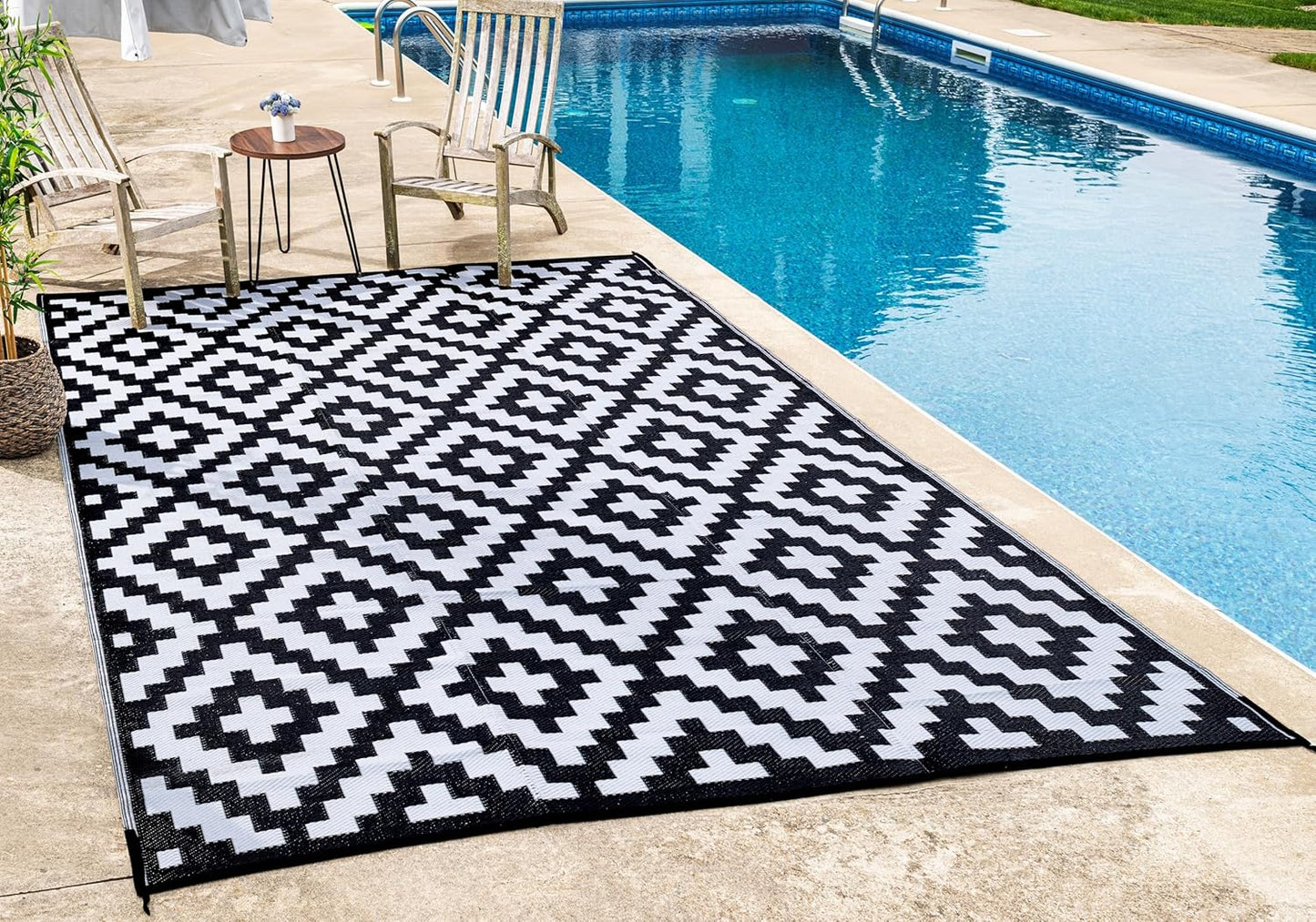Premium Outdoor Rug - Waterproof, Reversible, Fade Resistant