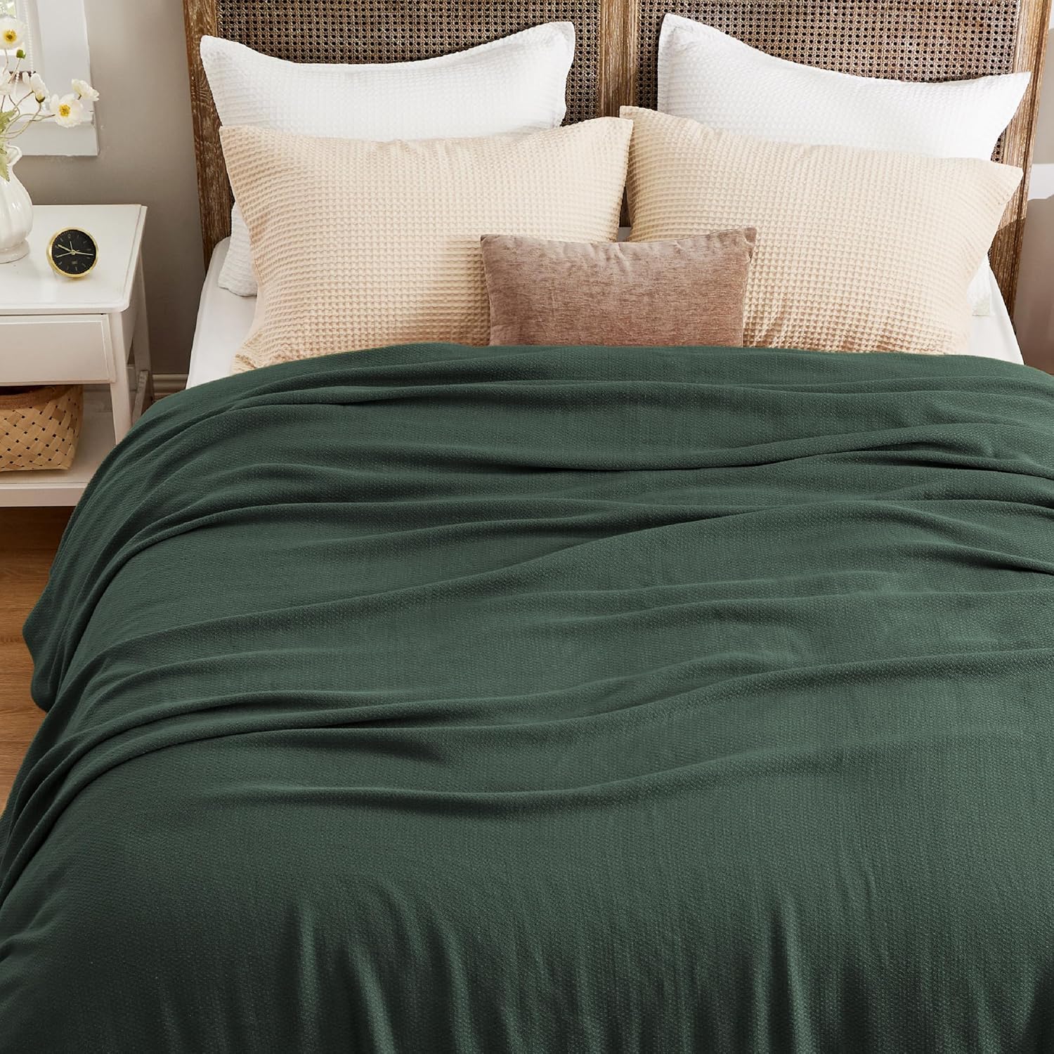 Bedsure 100% Cotton Large Blanket for Cozy Holiday Comfort