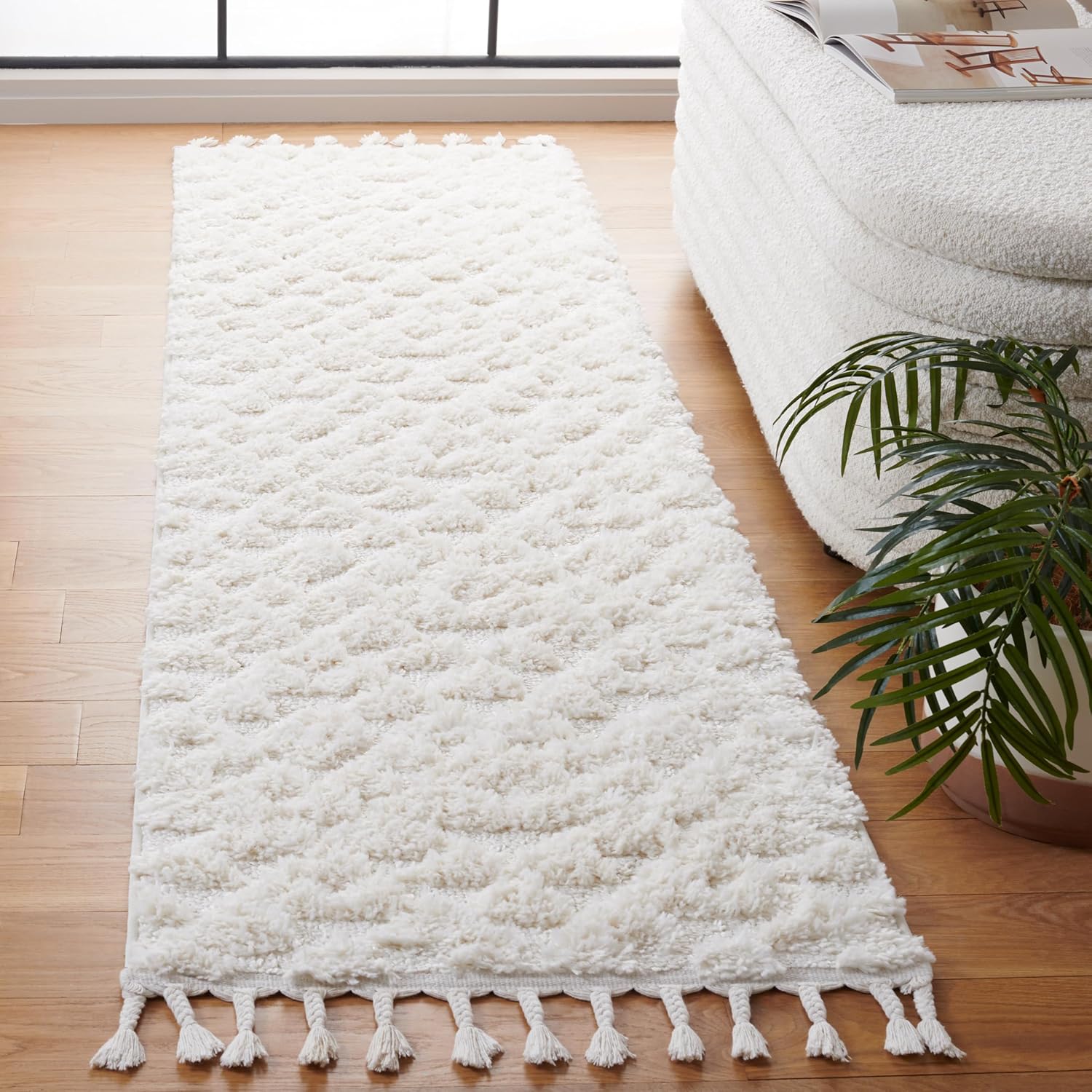 SAFAVIEH Moroccan Tassel Shag Runner Rug - Plush 2-inch Thick