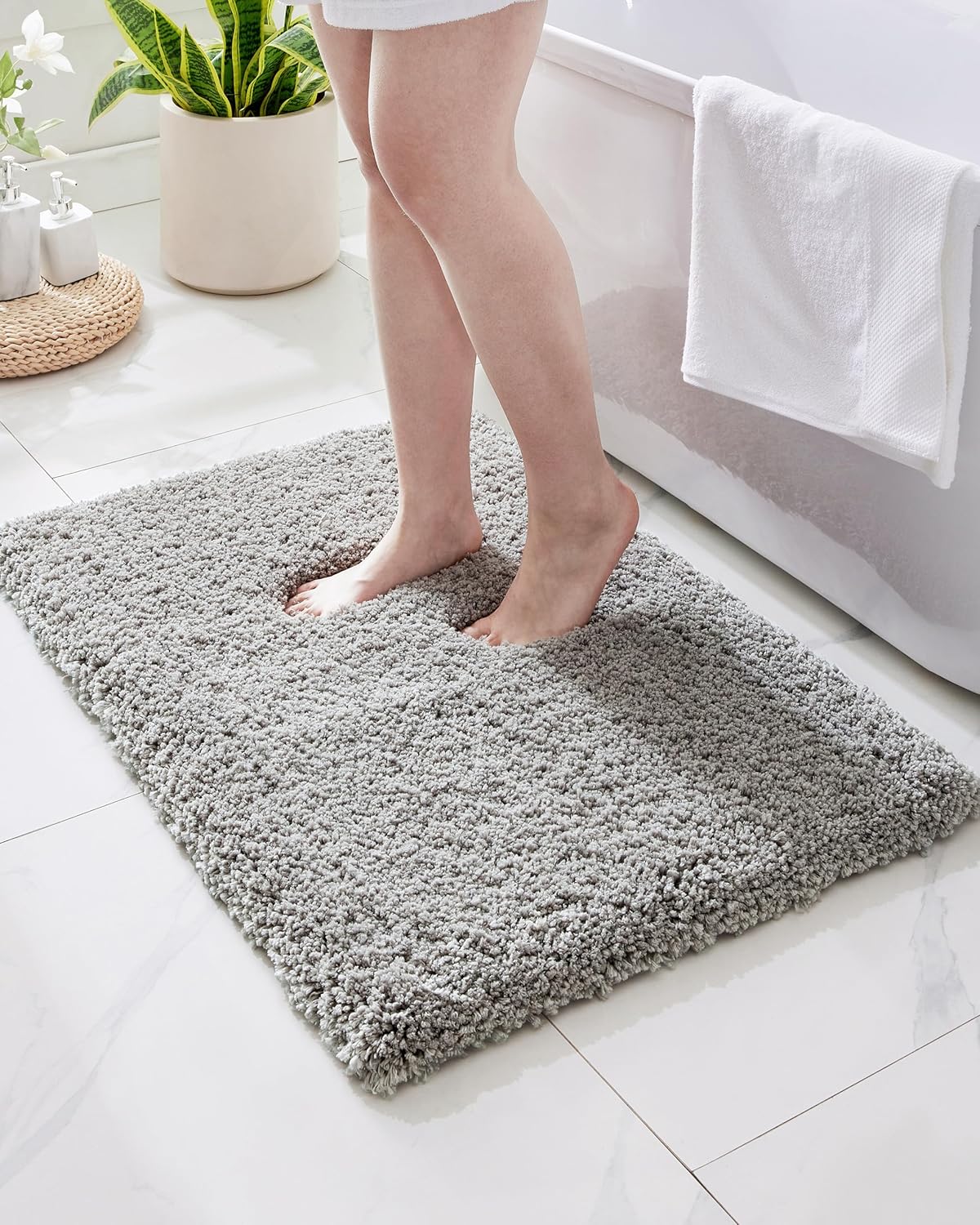 Gray Bathroom Rug 24x36 Non Slip Plush Luxury Bath Mat