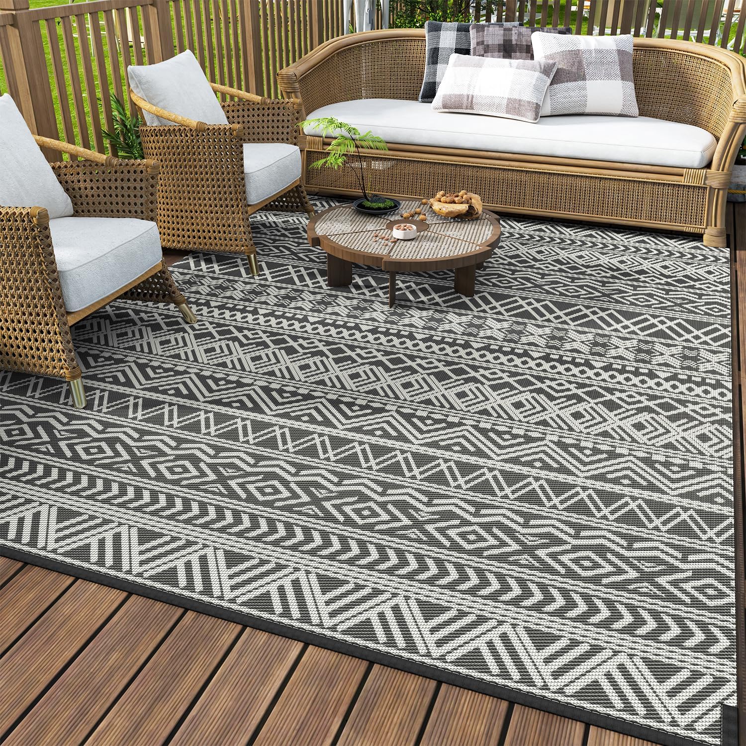 MontVoo Outdoor Rug Carpet Waterproof for Patio and Beach Use