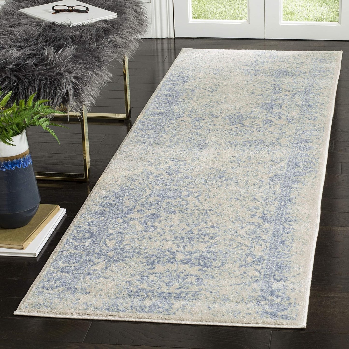 SAFAVIEH Adirondack Collection Runner Rug - Stylish & Durable