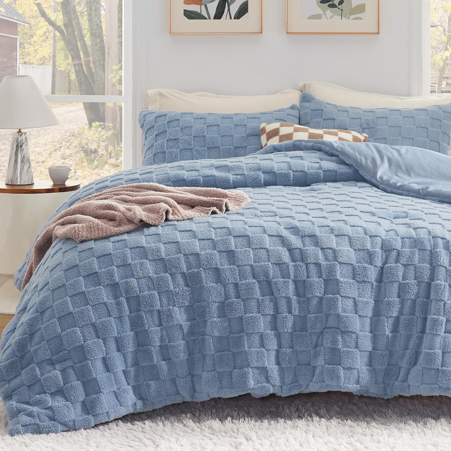 Bedsure Queen Fluffy Comforter Set for Cozy Winter Nights
